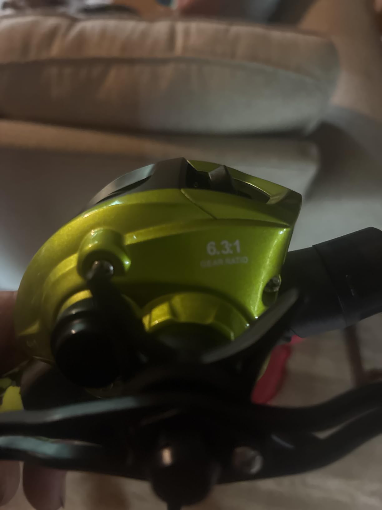 Sougayilang Baitcaster Combo, IM7 Graphite 2Pc Blank Rods,M/MH Power,EVA Handle & Stainless Steel Guides, 7.1:1 Gear Ratio, 18LB Drag for Bass, Walleye, Pike customer photo 1