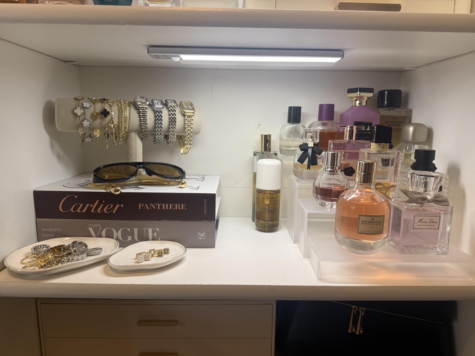 Coward T-Bar Bracelet Holder Organizer Jewelry Display Scrunchie Hair Ties Watch Stand for Home Organization Storage or Store Show Sell (Beige Velvet) customer photo 2