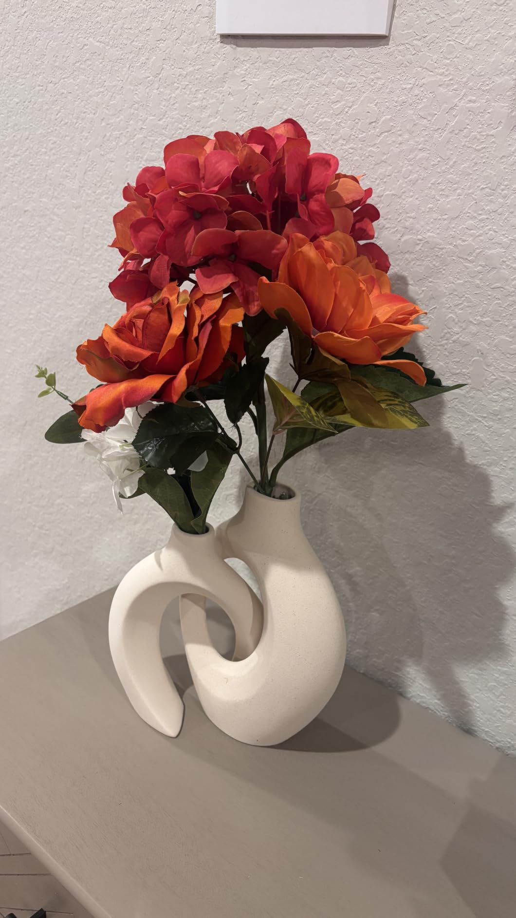 Lvases Snuggle Hollow Ceramic Vase Set of 2, Nordic Modern Boho Decorative Ceramic Aesthetic Flower Vase for Home Decor (Milky White, 6.3