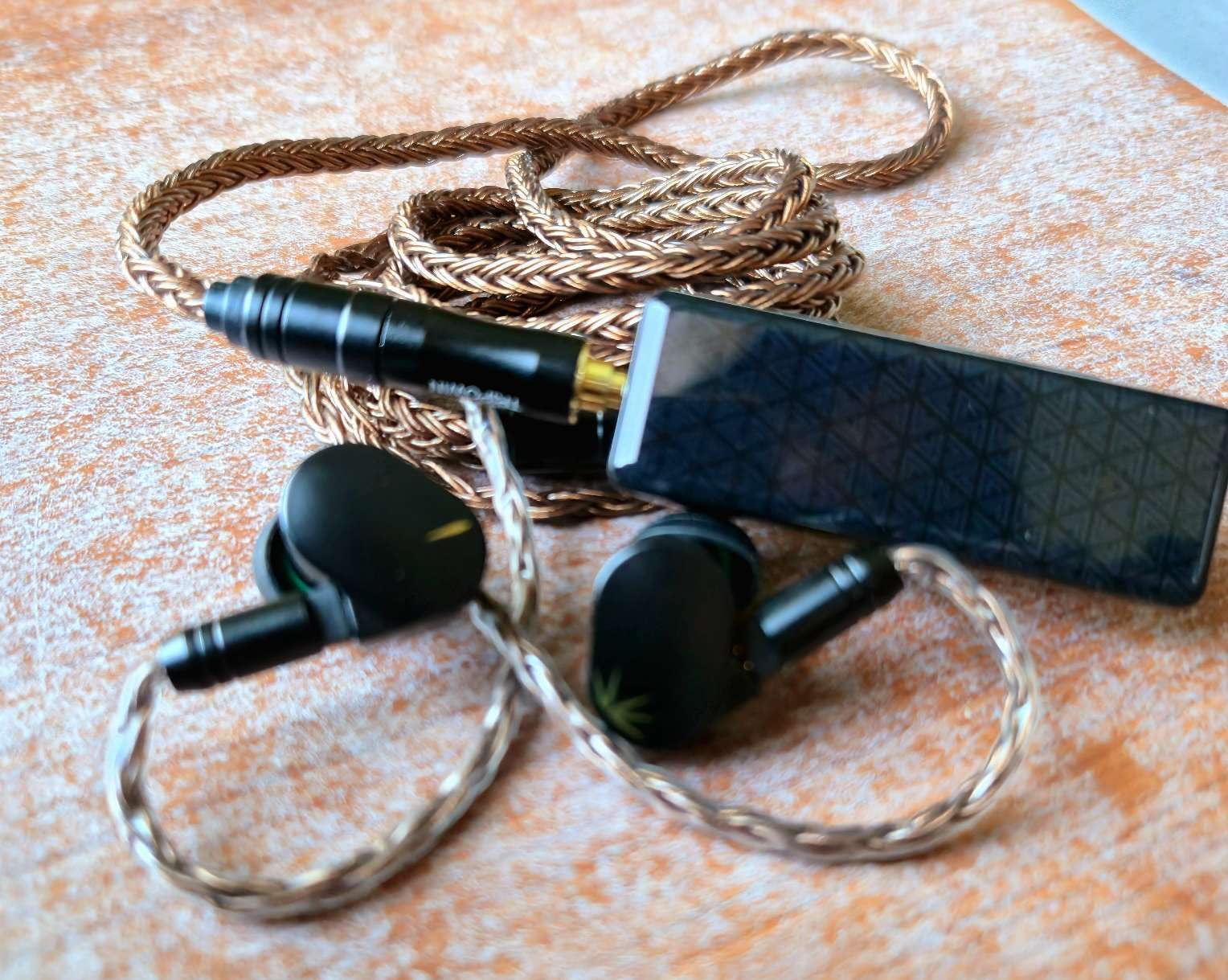 Moondrop CHU II High Performance Dynamic Driver IEMs Interchangeable Cable in-Ear Headphone customer photo 1