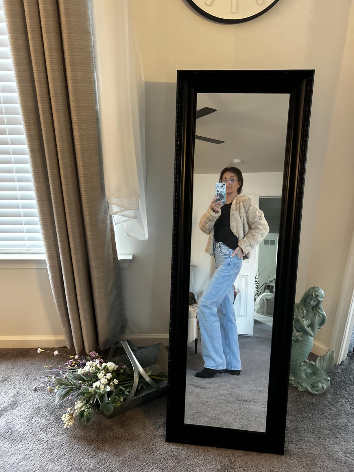 Fisoew Womens Cropped Faux Fur Jackets Long Sleeve Open Front Fluffy Short Coats customer photo 1
