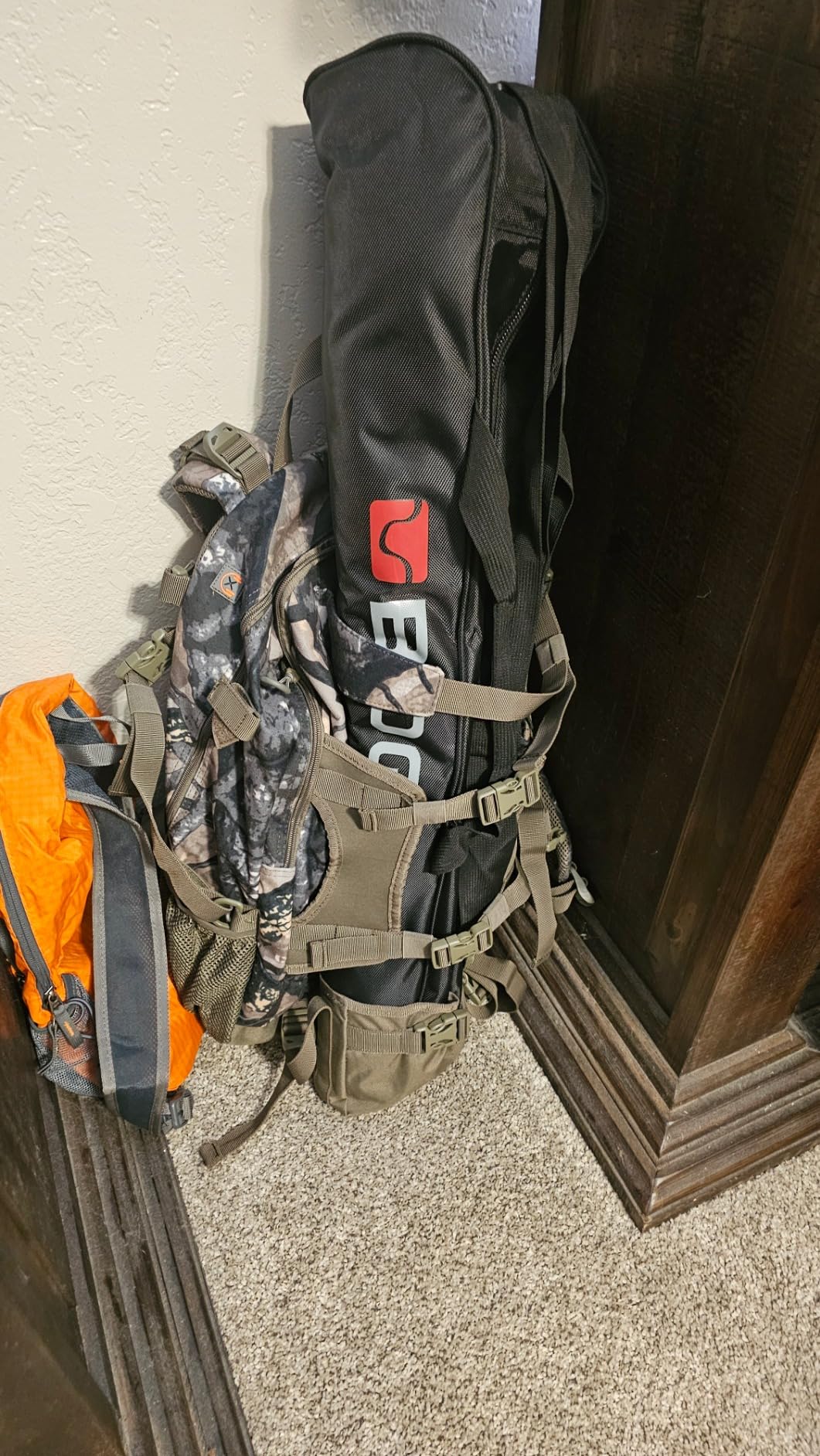 YVLEEN Hunting Backpack, Waterproof Camo Hunting Packs for Men, Large Capacity Hunting Day Pack for Rifle Bow Gun customer photo 2