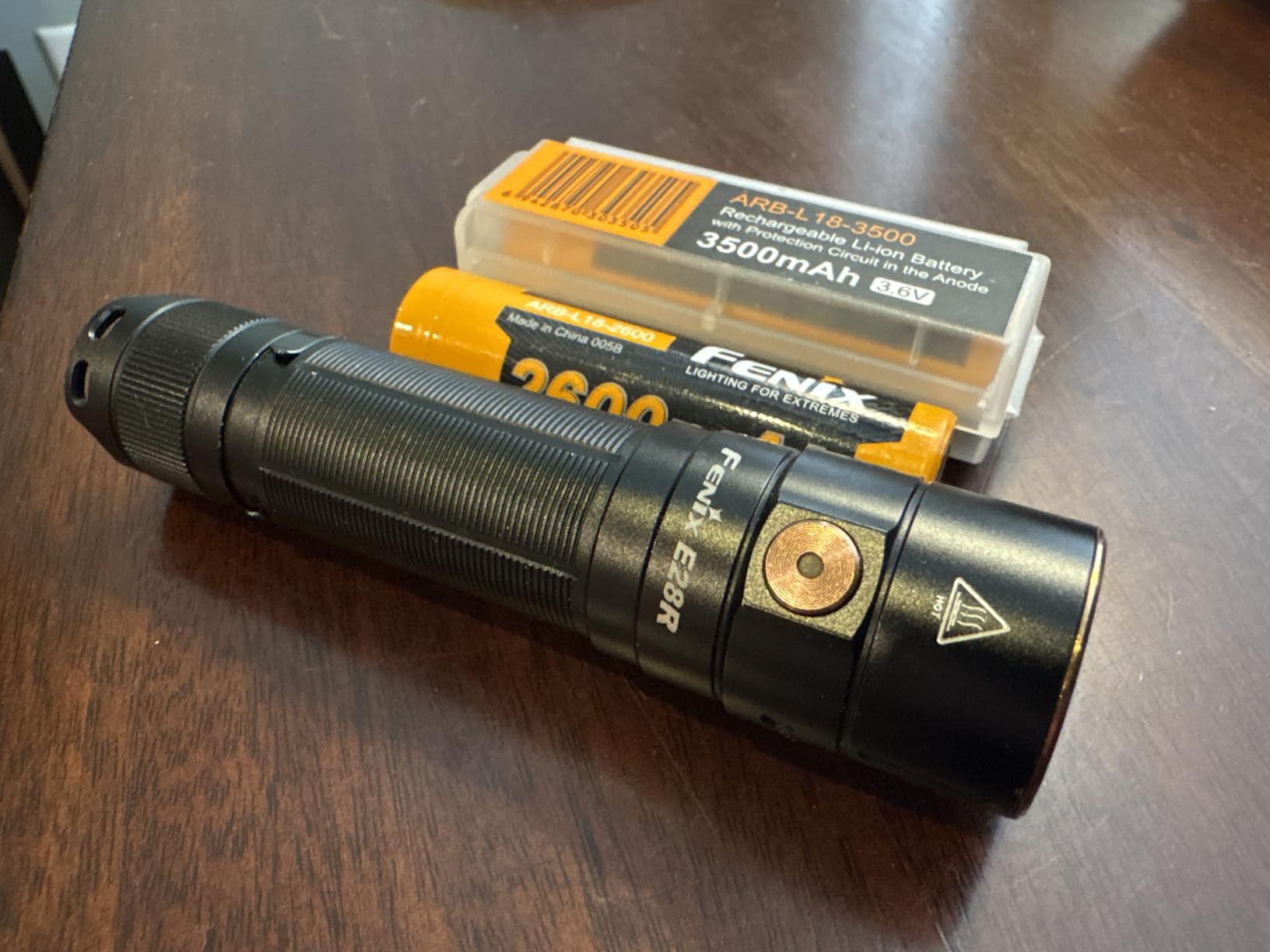 Fenix E28R V2.0 EDC Flashlight, 1700 Lumen USB-C Rechargeable Compact Pocket Size with Magnetic Tail customer photo 1