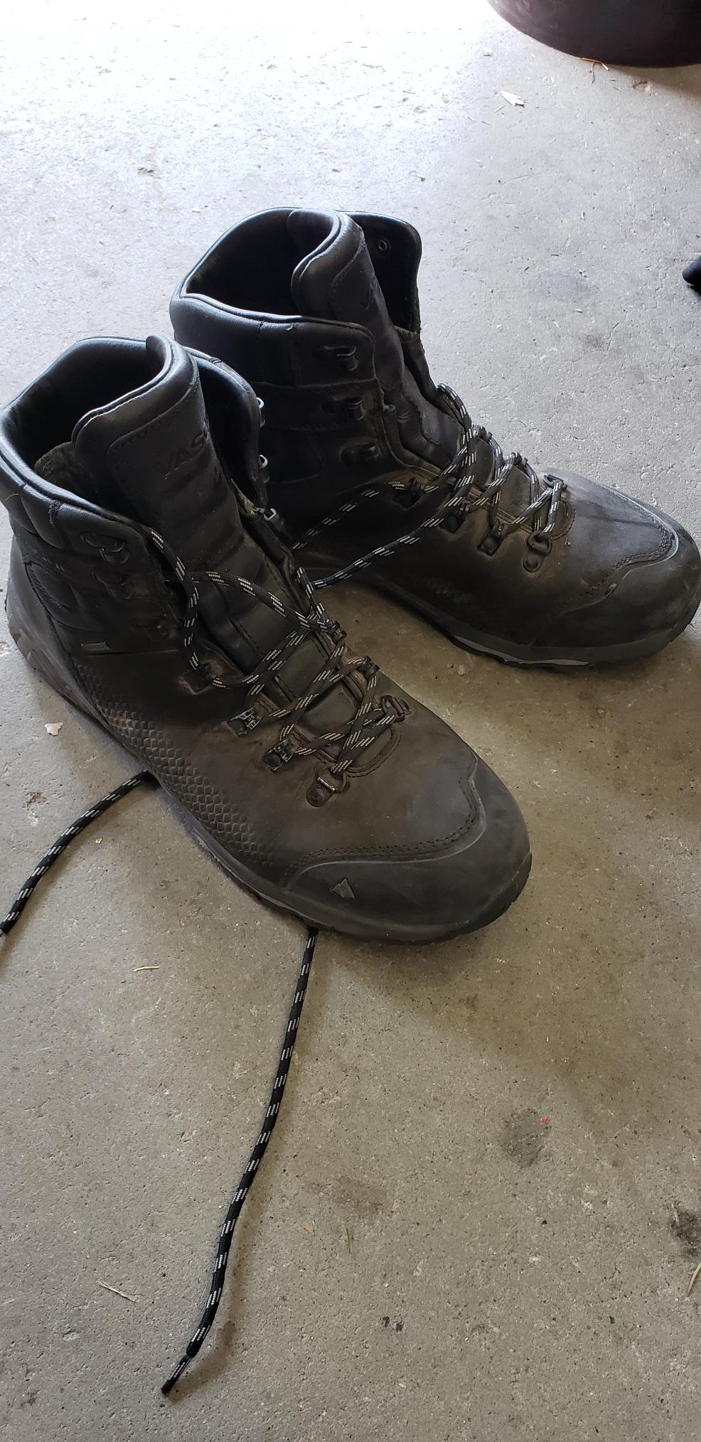 Vasque Men's St. Elias Waterproof Hiking Boot customer photo 1