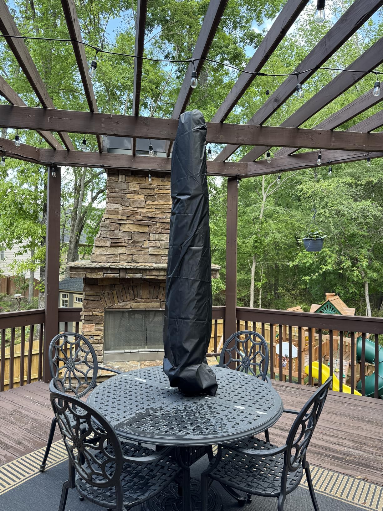 Patio Umbrella Cover Outdoor Umbrella Cover with Rod Waterproof Durable 420D Polyester Fabric Patio Parasol Umbrella Cover for 7 ft to 11 ft Outdoor Umbrella (Black) customer photo 2