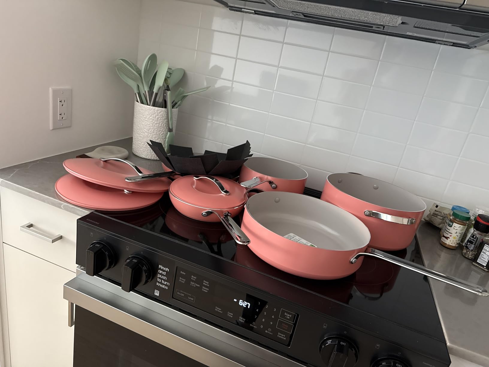 GreenPan Nova 10-Piece Cookware Pots & Pans Set, Oprah's Favorite Things 2024, PFAS-Free Ceramic Nonstick, Induction Suitable, Dishwasher & Oven Safe, Clay customer photo 2