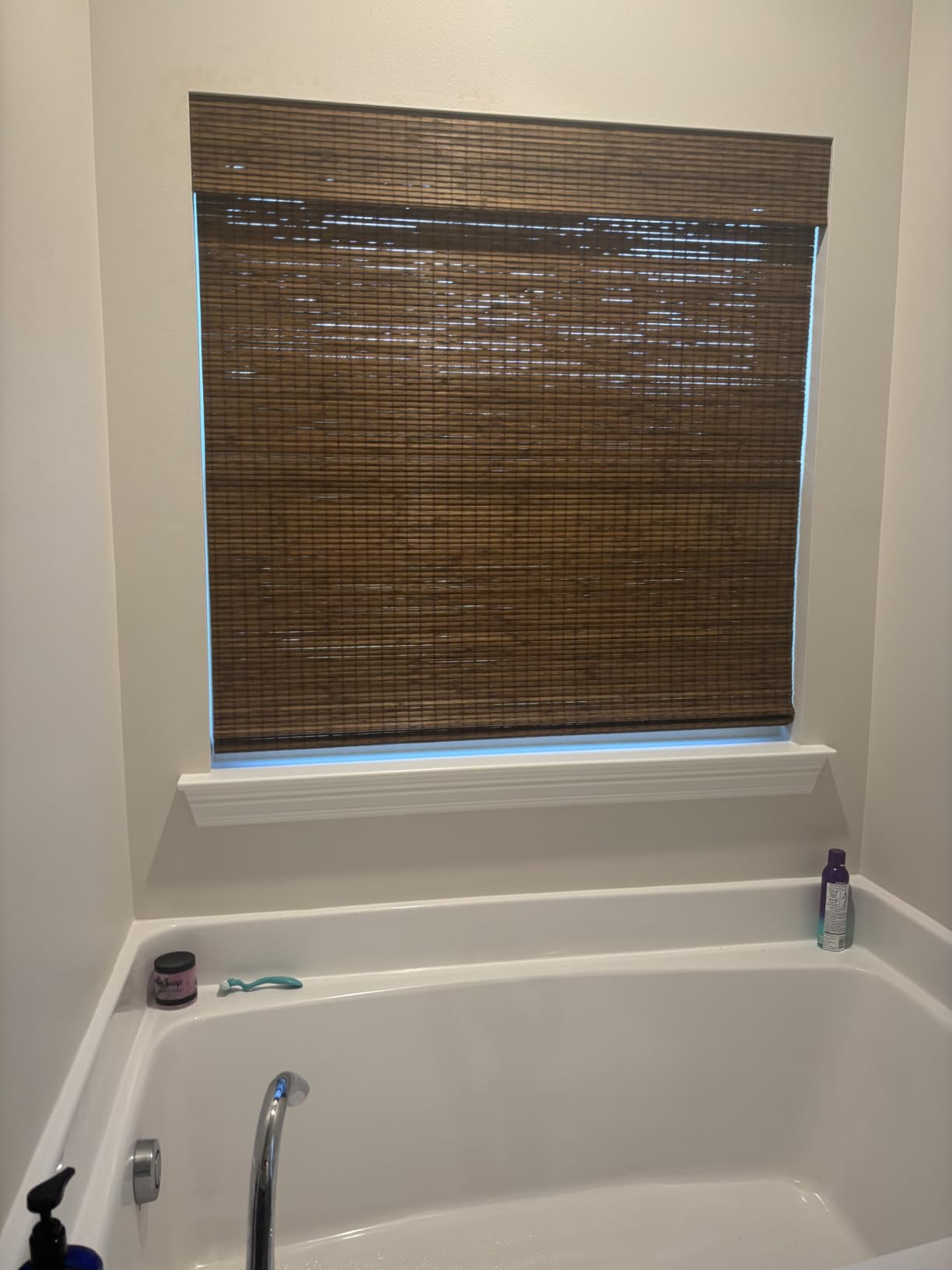 UNISHADES Cordless Bamboo Roman Shades, 26.5x48 in, Highfield Teak | Wide Bamboo Strip Weaving Technique, High Light-Blocking Capacity, High Level of Privacy Protection customer photo 1