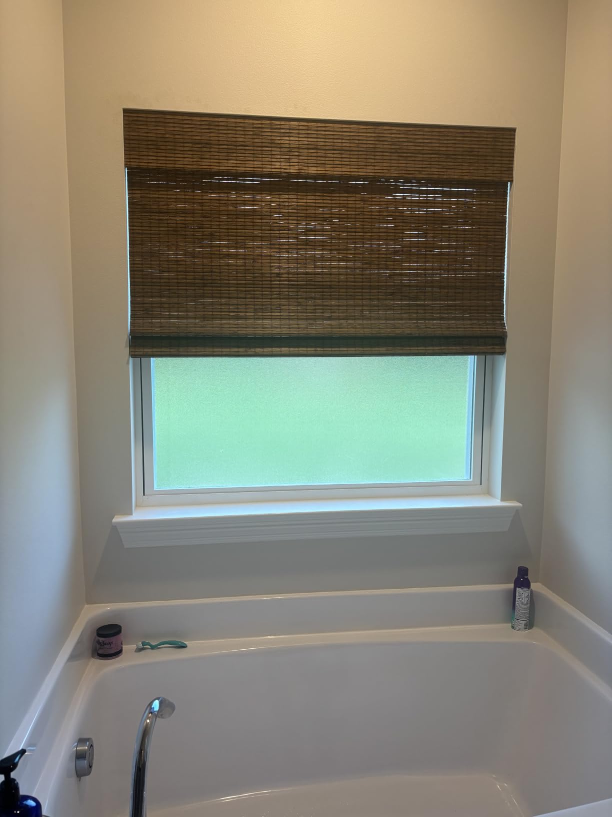 UNISHADES Cordless Bamboo Roman Shades, 26.5x48 in, Highfield Teak | Wide Bamboo Strip Weaving Technique, High Light-Blocking Capacity, High Level of Privacy Protection customer photo 2