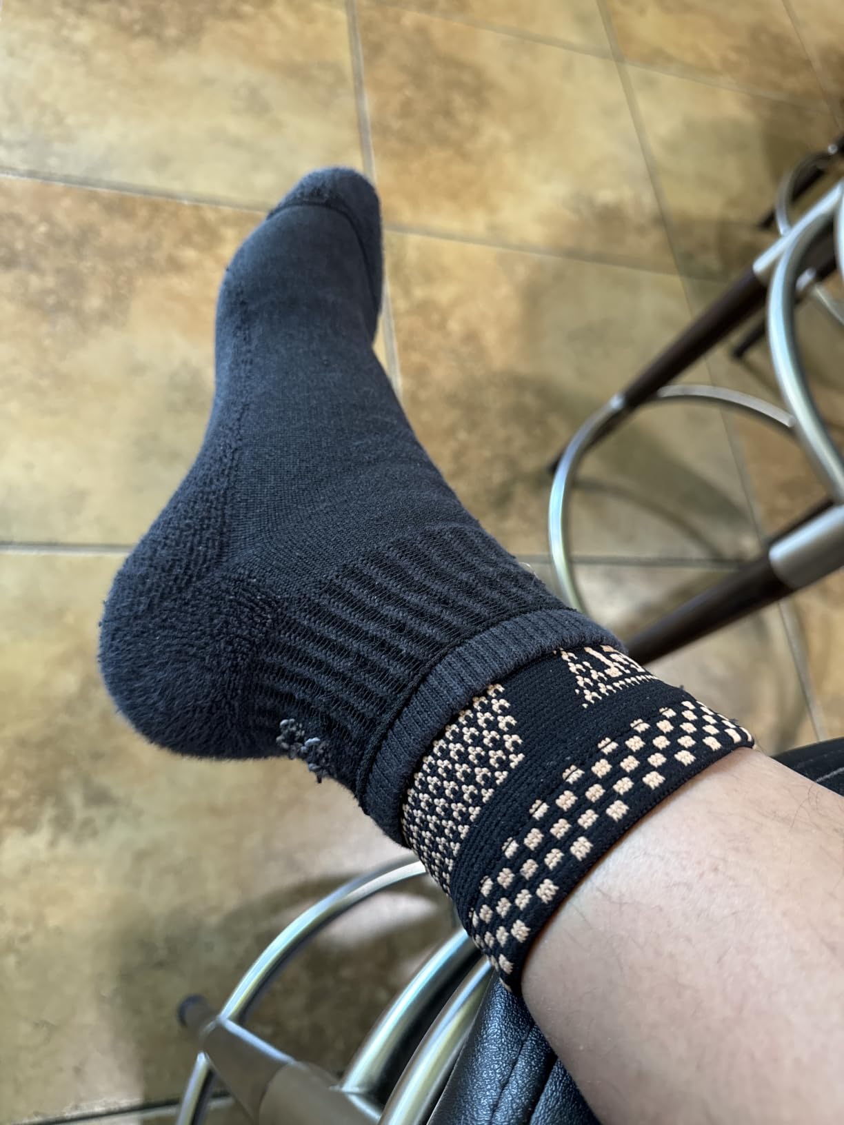 Ankle Brace for Women & Men, Ankle Compression Sleeve Support Copper Infused Ankle Brace for Sprained Ankle, Plantar Fasciitis Sports, Achilles Tendonitis Pain Relief, Copper Black, M customer photo 2