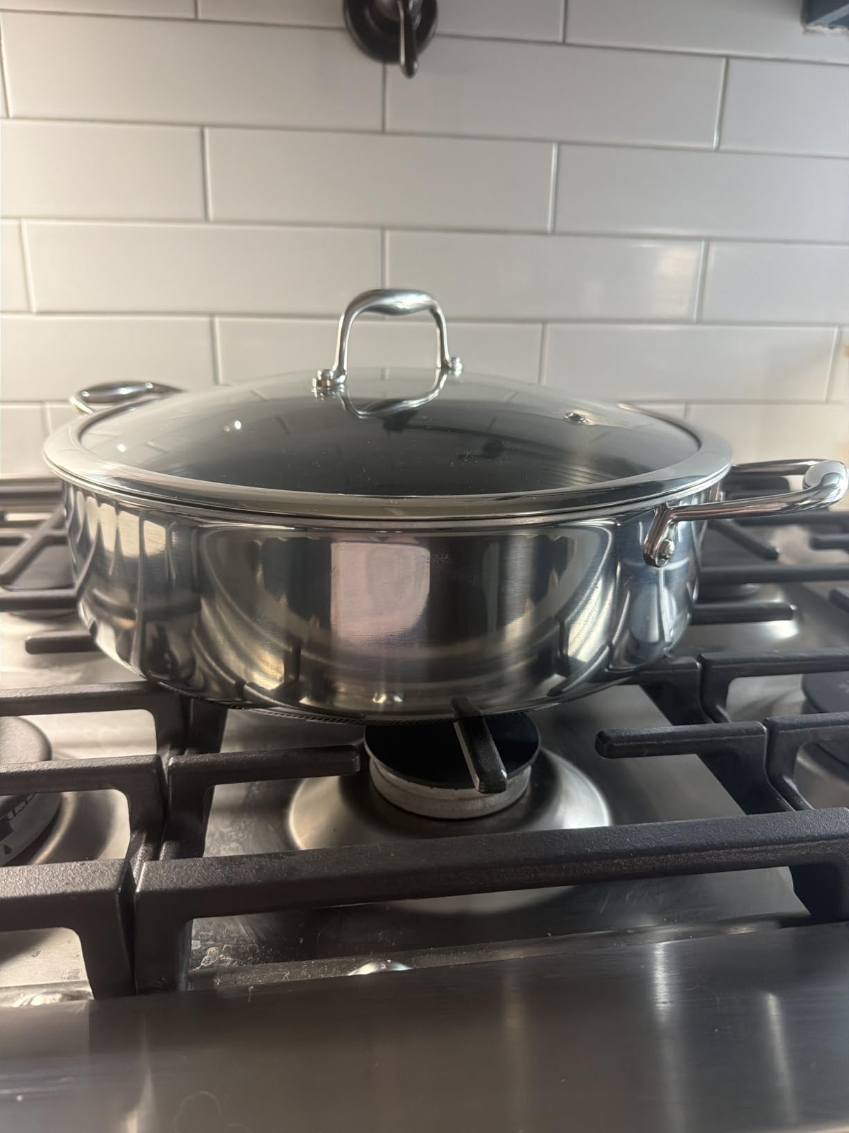 HexClad 4.5 Quart Hybrid Nonstick Deep Sauté Frying Pan with Lid, Dishwasher and Oven-Safe, Induction Ready, Compatible with All Cooktops customer photo 1