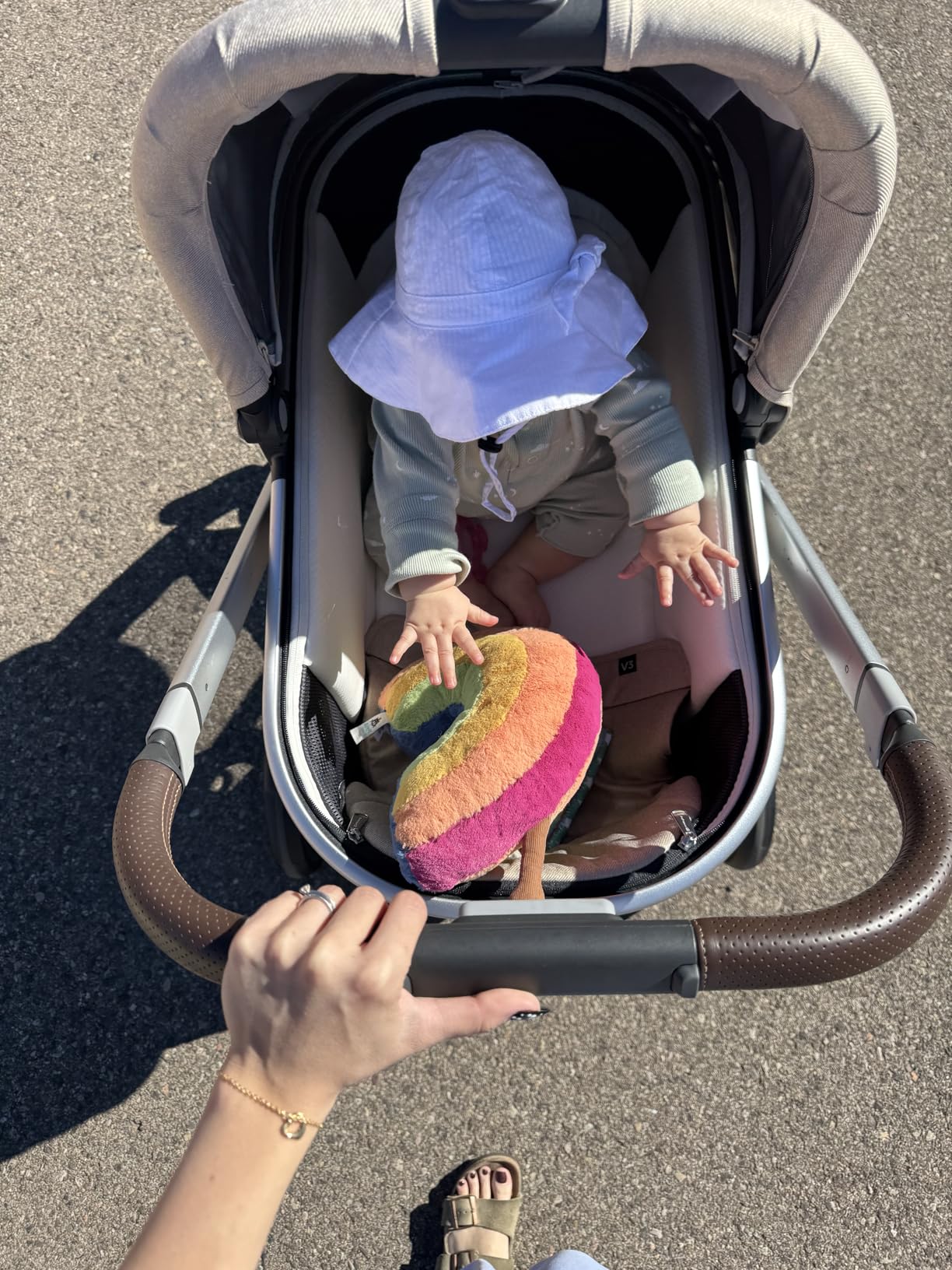 UPPAbaby Vista V3 Convertible Single-to-Double Stroller for Baby & Toddler, 30+ Configurations, Car Seat Compatible, All-Wheel Suspension, XL Basket - Savannah (Pearl Grey Jacquard/Carbon Frame) customer photo 1