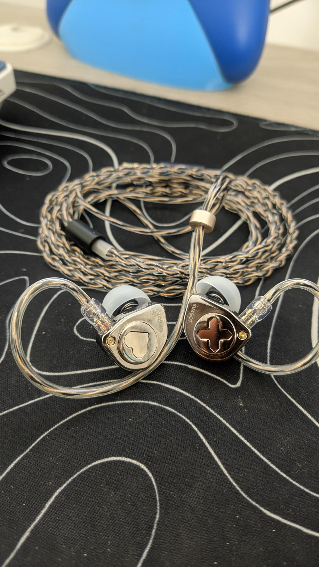 Linsoul SIMGOT EW300 1DD+1Planar+1PZT Hybrid Driver in Ear Monitor, Wired Earbuds IEM, Gaming Earbuds with Detachable Nozzles customer photo 1