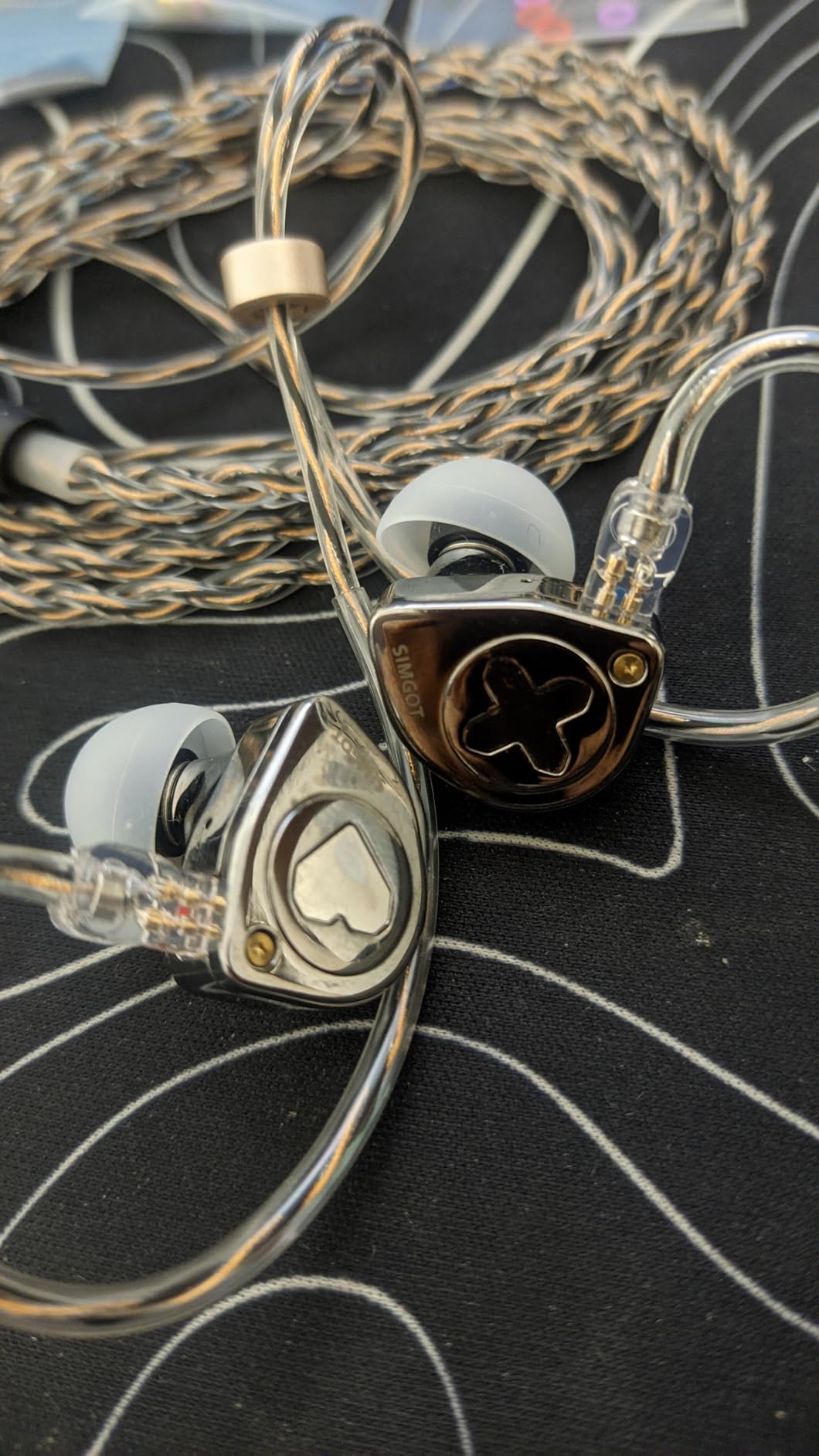 Linsoul SIMGOT EW300 1DD+1Planar+1PZT Hybrid Driver in Ear Monitor, Wired Earbuds IEM, Gaming Earbuds with Detachable Nozzles customer photo 2