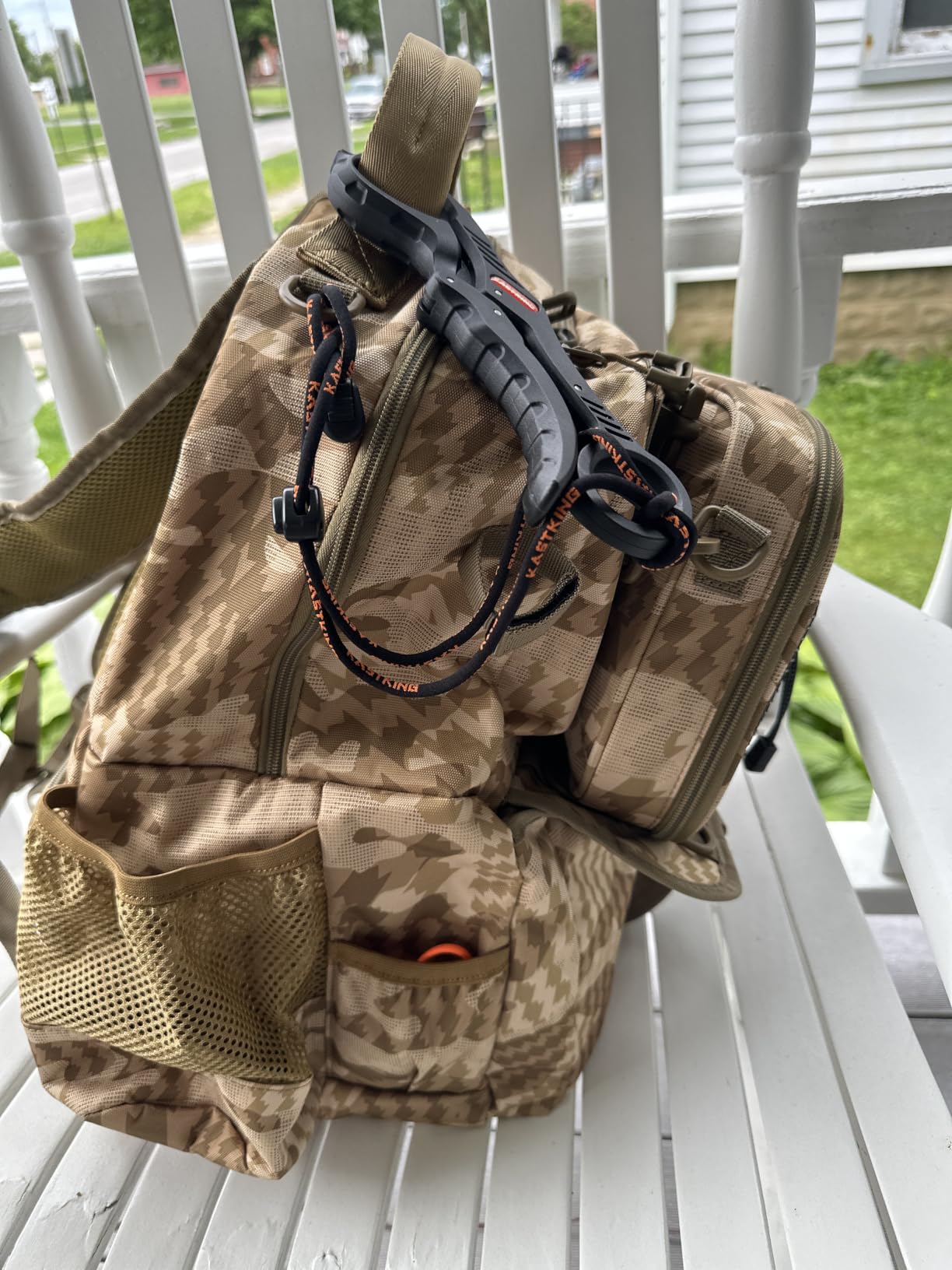 KastKing BaitSpace Fishing Tackle Backpack with Removable Bait Binder, 2 Rod Holders Storage Fishing Gear and Equipment customer photo 2