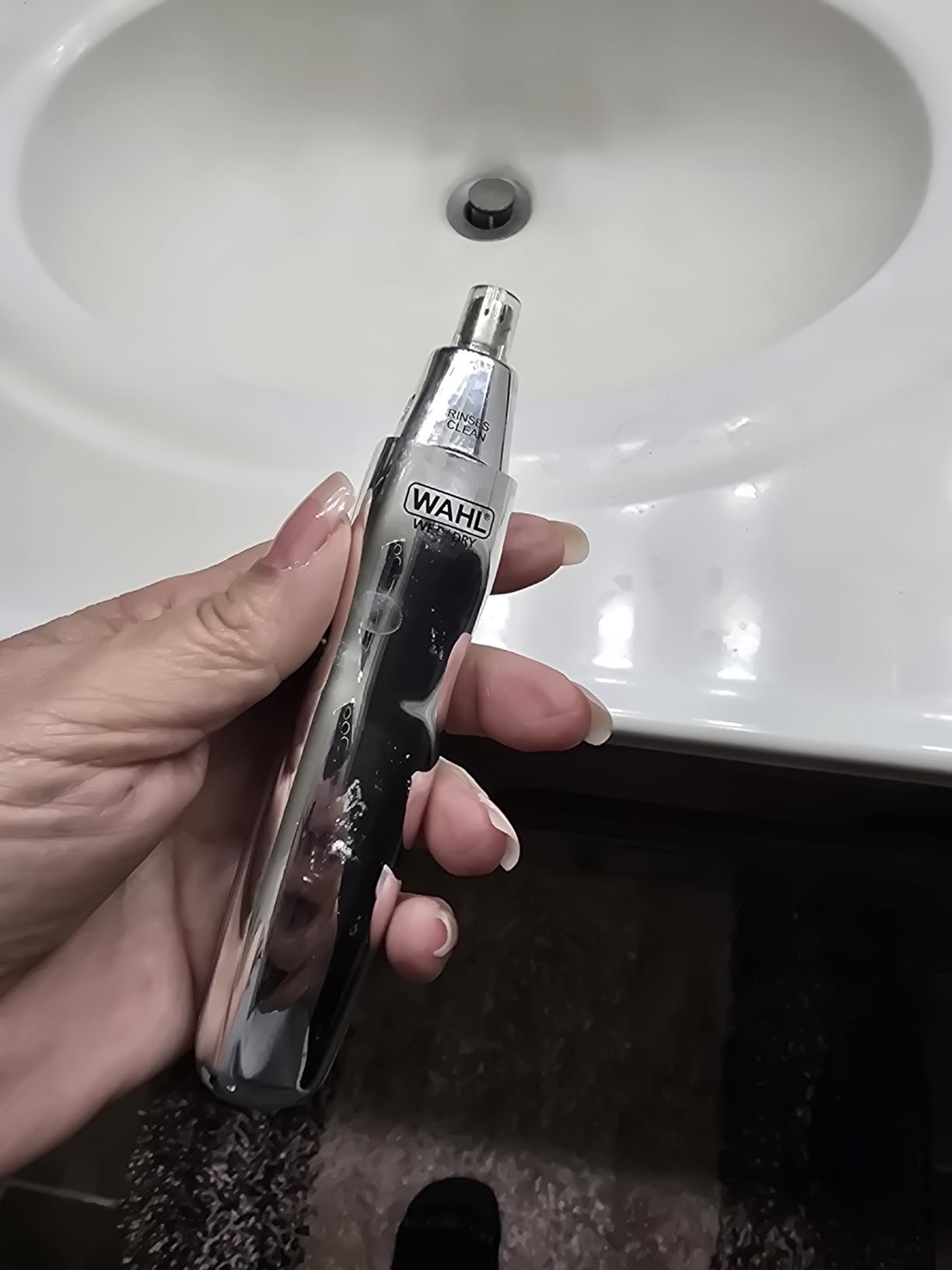 Wahl Clipper Battery Operated, Precision Ear and Nose Hair Trimmer for Men, Hygienic Nose Trimmer with Rinseable Blade for Easy Cleaning, Perfect for Travel - Model 3026462 customer photo 1