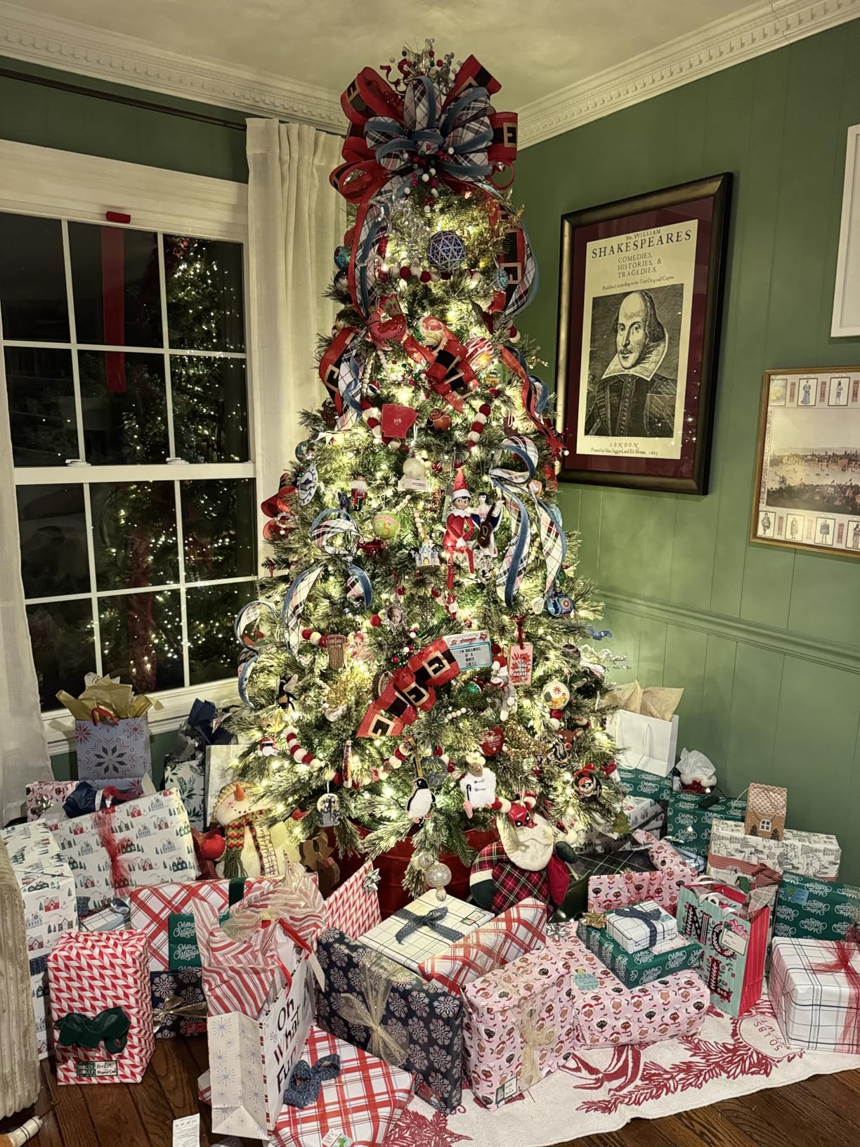 Best Choice Products 7.5ft Pre-Lit Cashmere Christmas Tree, Premium Artificial Holiday Decor w/Cordless Connection, 2-in-1 LED Lights, Folding Stand customer photo 1