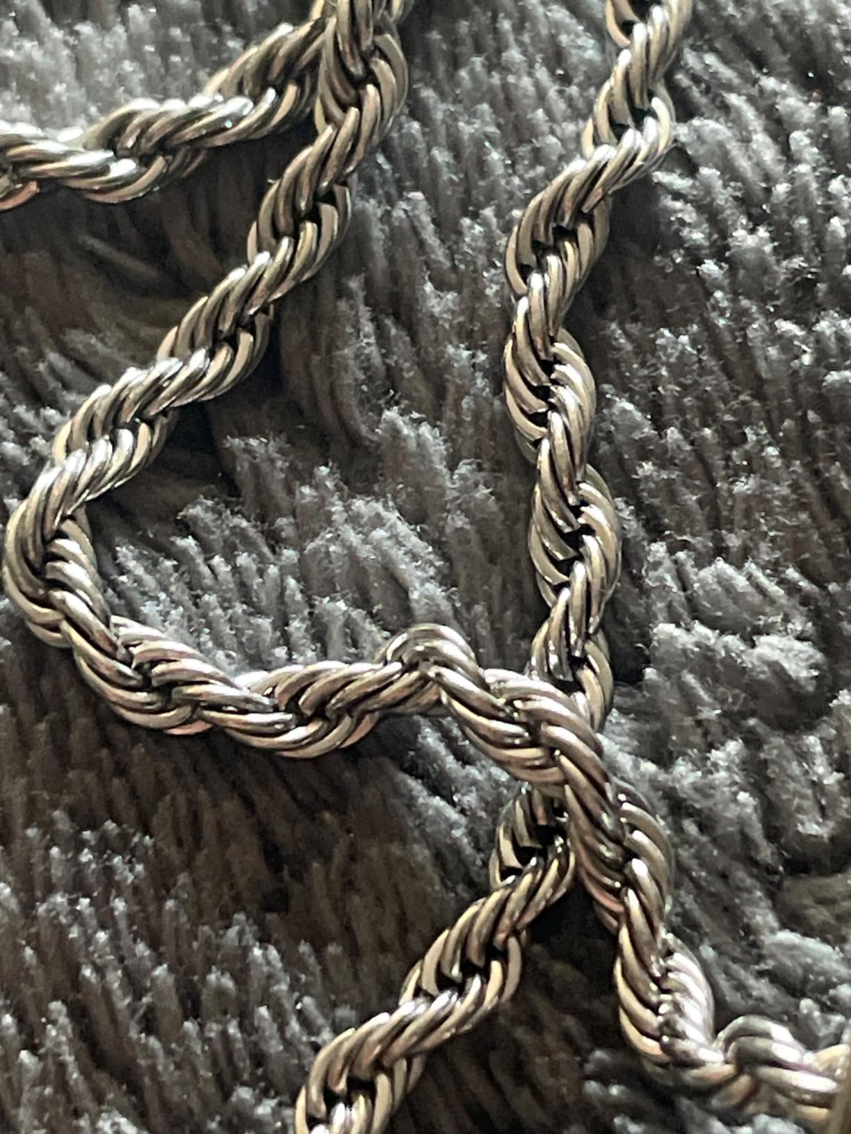RTZN Gold Rope Chain for Men - 3mm, 4mm Mens Rope Chain - Premium Stainless Steel Necklace for Men & Boys - Non-Tarnish & Waterproof Black, Silver, Gold Mens Chain Necklaces - 18/20/22/24/26 Inches customer photo 2