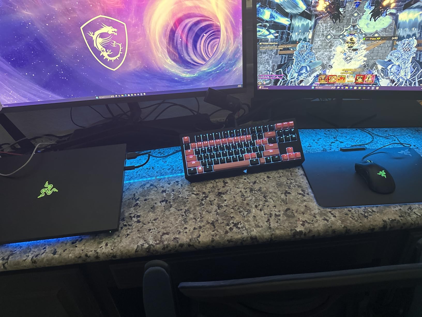 Razer Monitor Stand Chroma: 4 Port Hub - USB A 3.2, USB C 3.2, HDMI 2.0 - Ergonomic Height - Durable Aluminum Supports Up to 44 lbs - Organize Storage Shelf - Remappable RGB Buttons - Chroma RGB customer photo 1