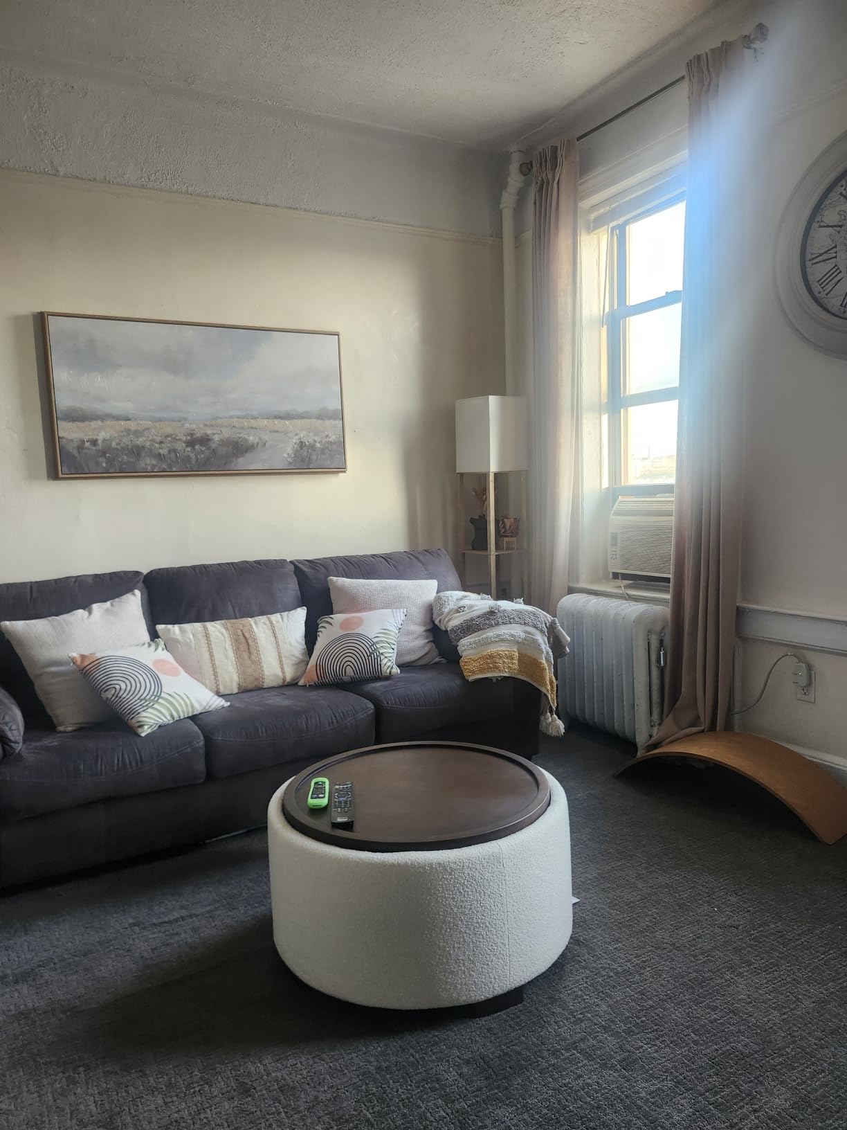 Zihanhome 30 Inch Round Storage Ottoman Coffee Table, Modern Boucle Ottoman with Lift-Off Lid and Solid Wood Legs for Living Room, Bedroom, Corners, Apartments (Beige) customer photo 1