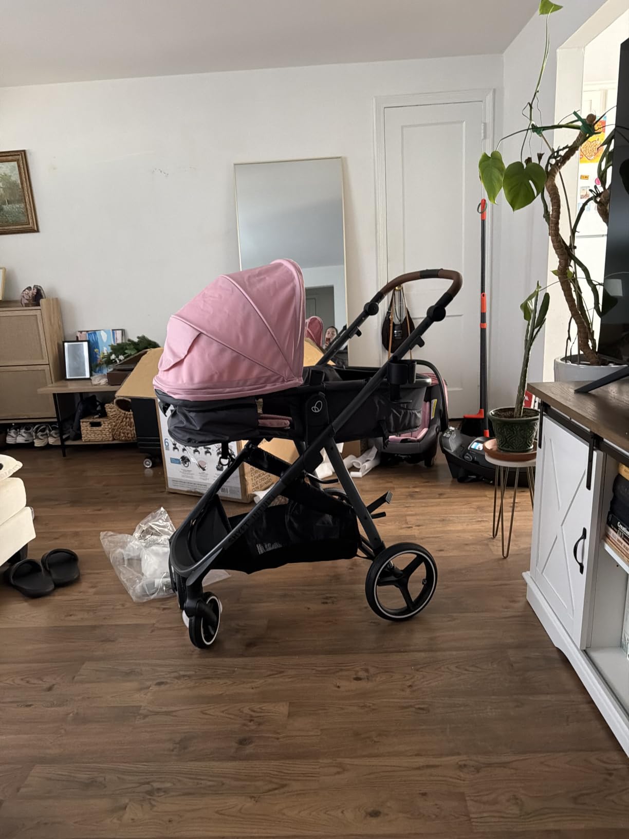 Evenflo Shyft Intuiti Travel System with Revolve180 LiteMax™ NXT Rotating Rear-Facing Lightweight Preemie and Infant Car Seat 3-30 lbs. (Fossil Gray) customer photo 2