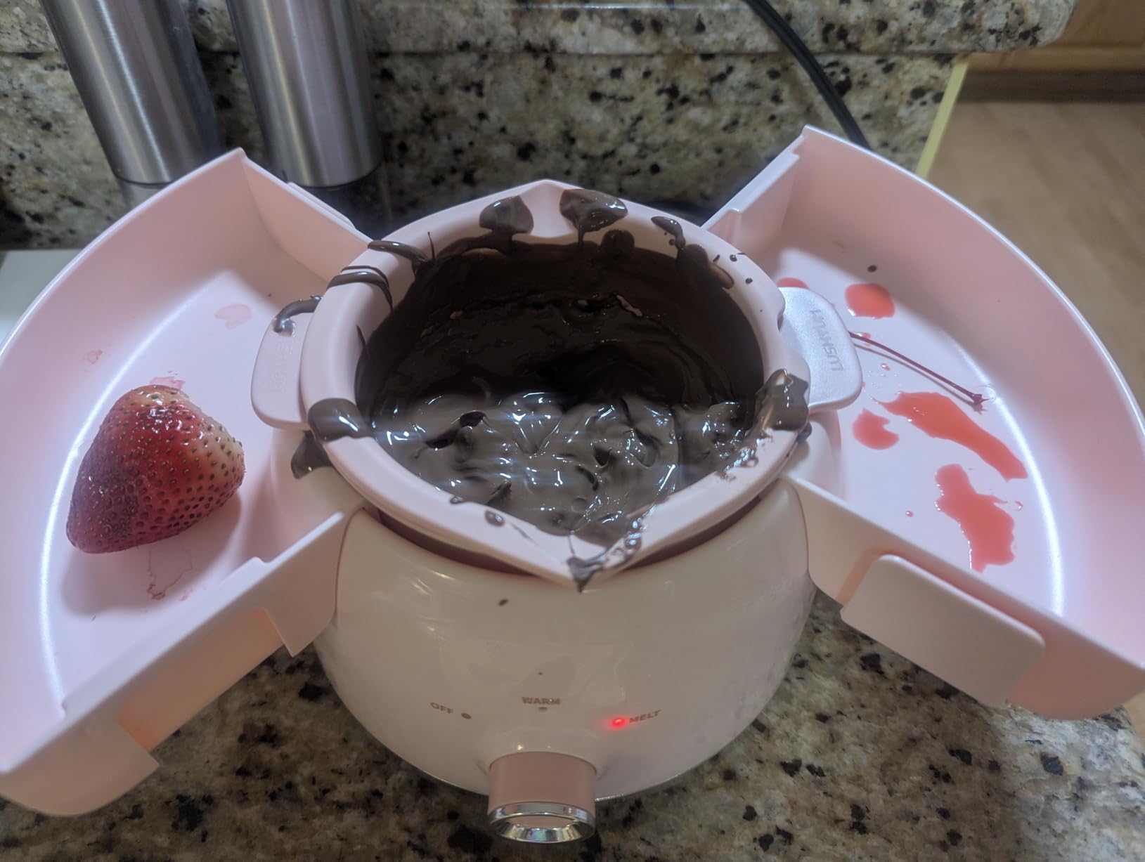 LUSHYUM Electric Chocolate Fondue Set, 4-Cup Chocolate, Rotating Tray | Melt & Warm Modes, Dual Silicone Inserts, 6 Color-Coded Forks, Easy-Clean, Ideal for Candy Melts, Couple Family & Date Night customer photo 2
