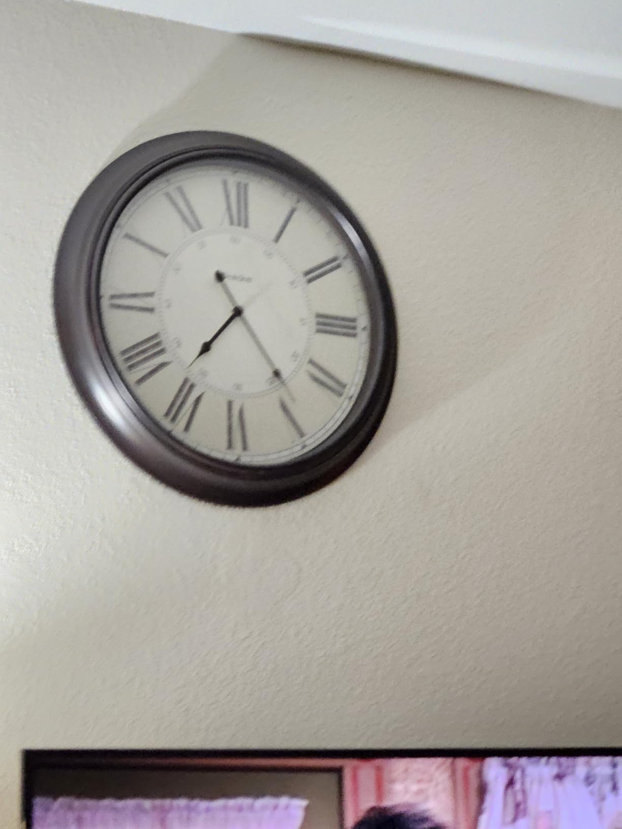 Westclox 24 inch Traditional Wall Clock Battery-Operated Clock for Living Room, Bedroom, Office customer photo 2