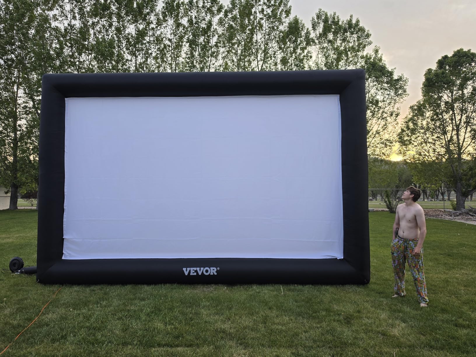 VEVOR 16FT Inflatable Movie Screen Outdoor, Inflatable Projector Screen with Portable Storage Bag, 16:9 Easy Set Up Movie Projection for Outdoor Backyard, Home Theater, Theme Party customer photo 2