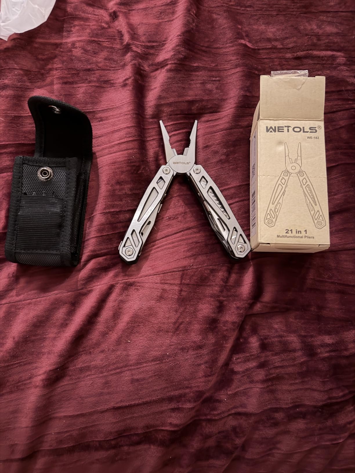 WETOLS Multitool with Pocket Knife, 27-in-1 Stainless Steel Needle Nose Pliers with Screwdrivers, Self-locking Multi tool EDC Gear with Sheath, Ideal for Survival, Outdoor, Camping customer photo 1