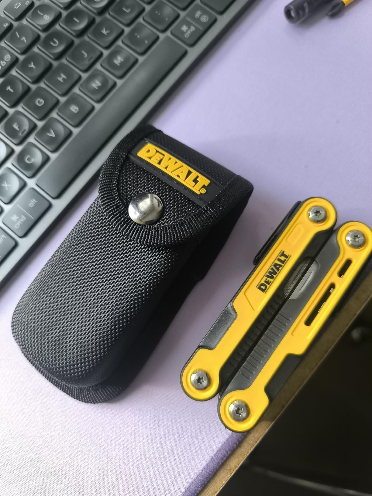 DEWALT 11-in-1 Multitool with Sheath - Folding Pocket Tool with Knife, Pliers, Screwdrivers, Saw, Can and Bottle Opener - Compact EDC Tool for Construction, Trades & Jobsite Use customer photo 1
