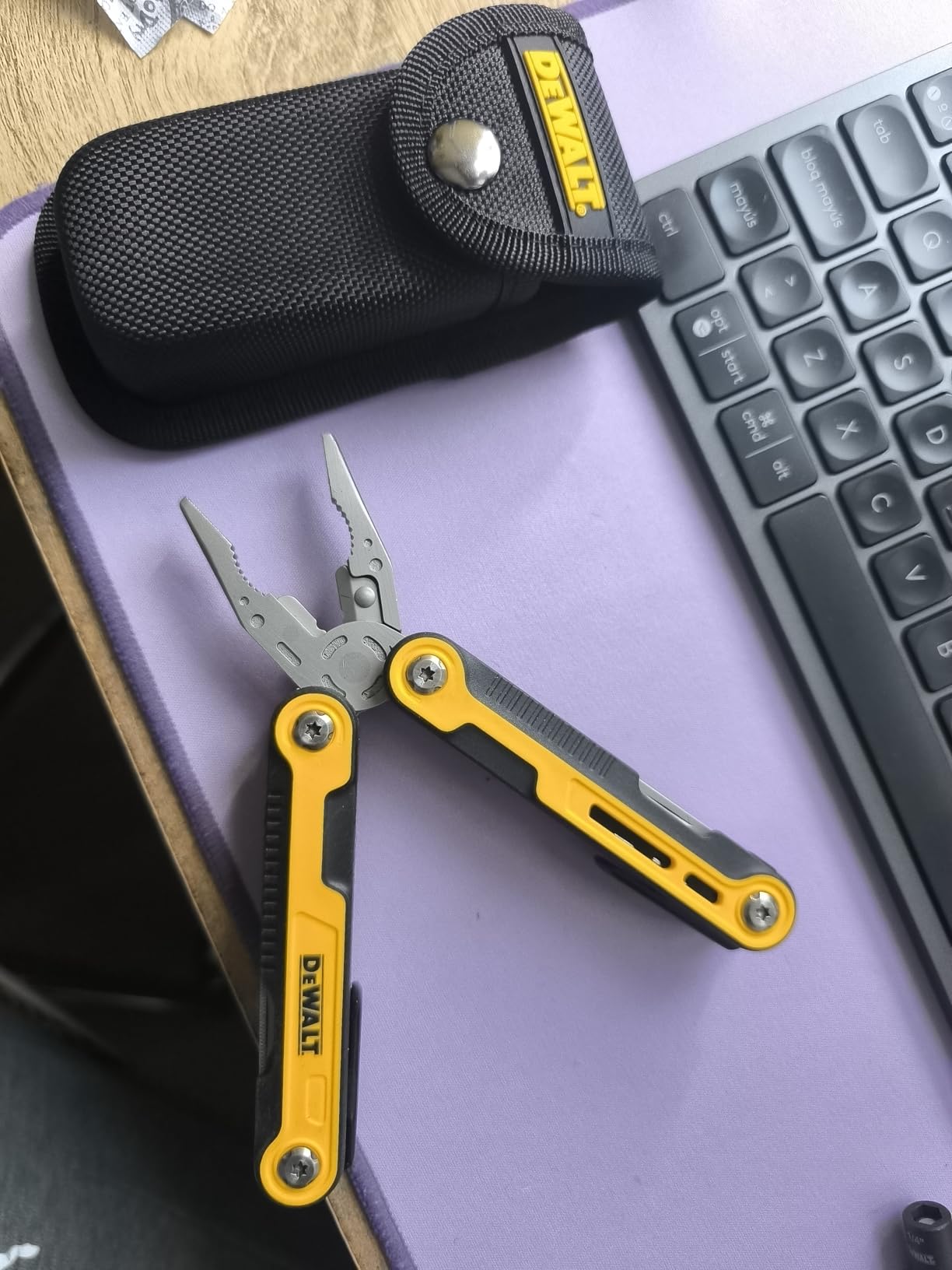DEWALT 11-in-1 Multitool with Sheath - Folding Pocket Tool with Knife, Pliers, Screwdrivers, Saw, Can and Bottle Opener - Compact EDC Tool for Construction, Trades & Jobsite Use customer photo 2