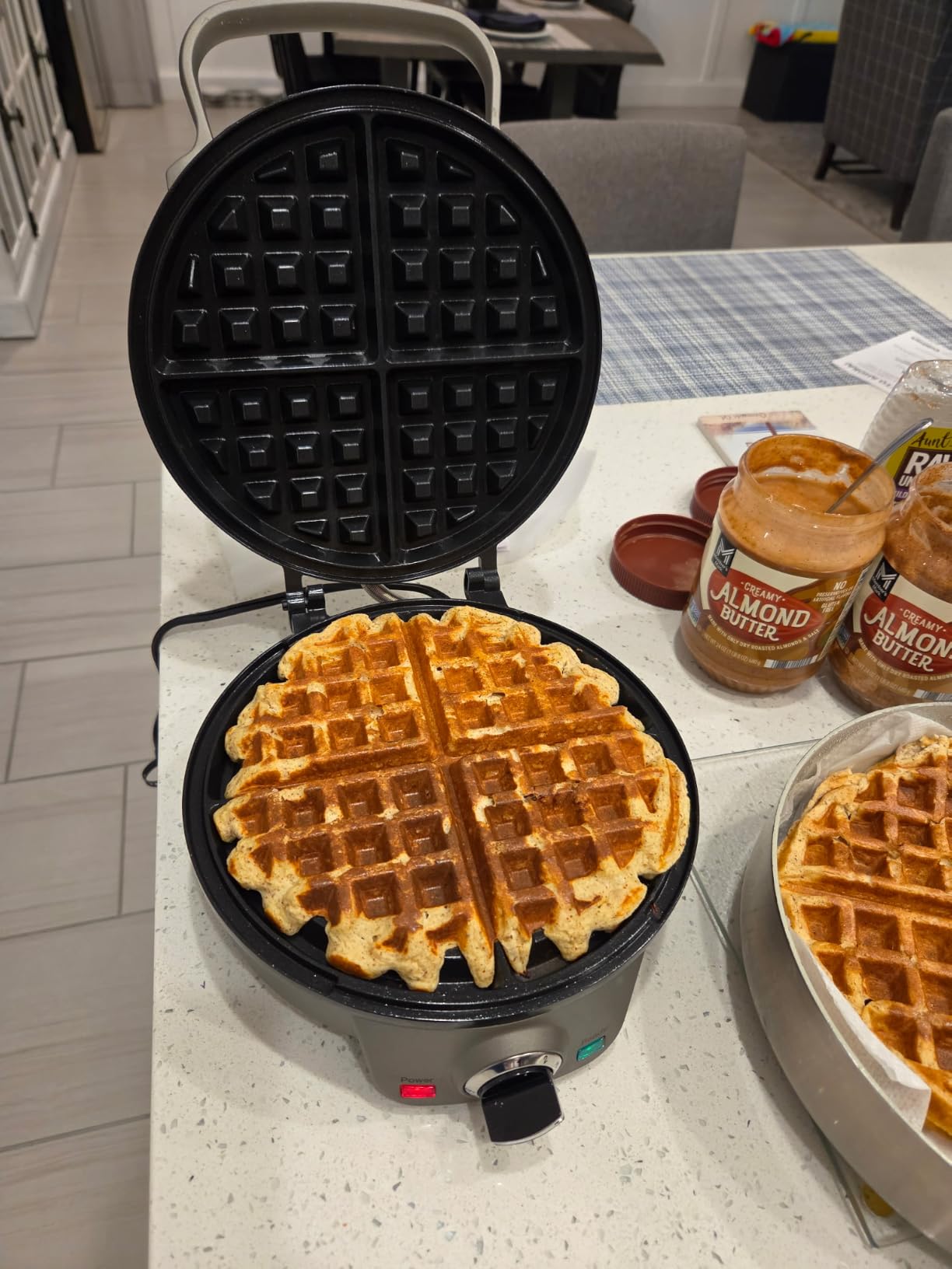 Cuisinart Belgian Waffle Maker, Round Waffle Iron, 6 Setting Adjustable Browning, Audible Alert, Nonstick Plates, WAF-200NAS customer photo 2