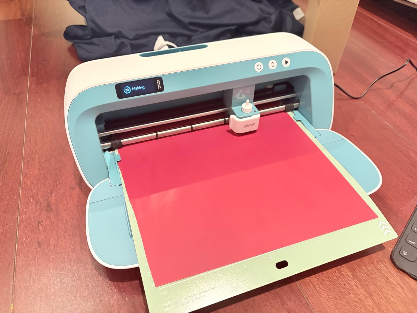Likcut S41 Vinyl Cutter Machine with Print Then Cut - AI Image Generation Sticker Cutter and Maker Machine for Room Decor, HTV, Cardstock and Custom Stickers, Crafts for Adults customer photo 2