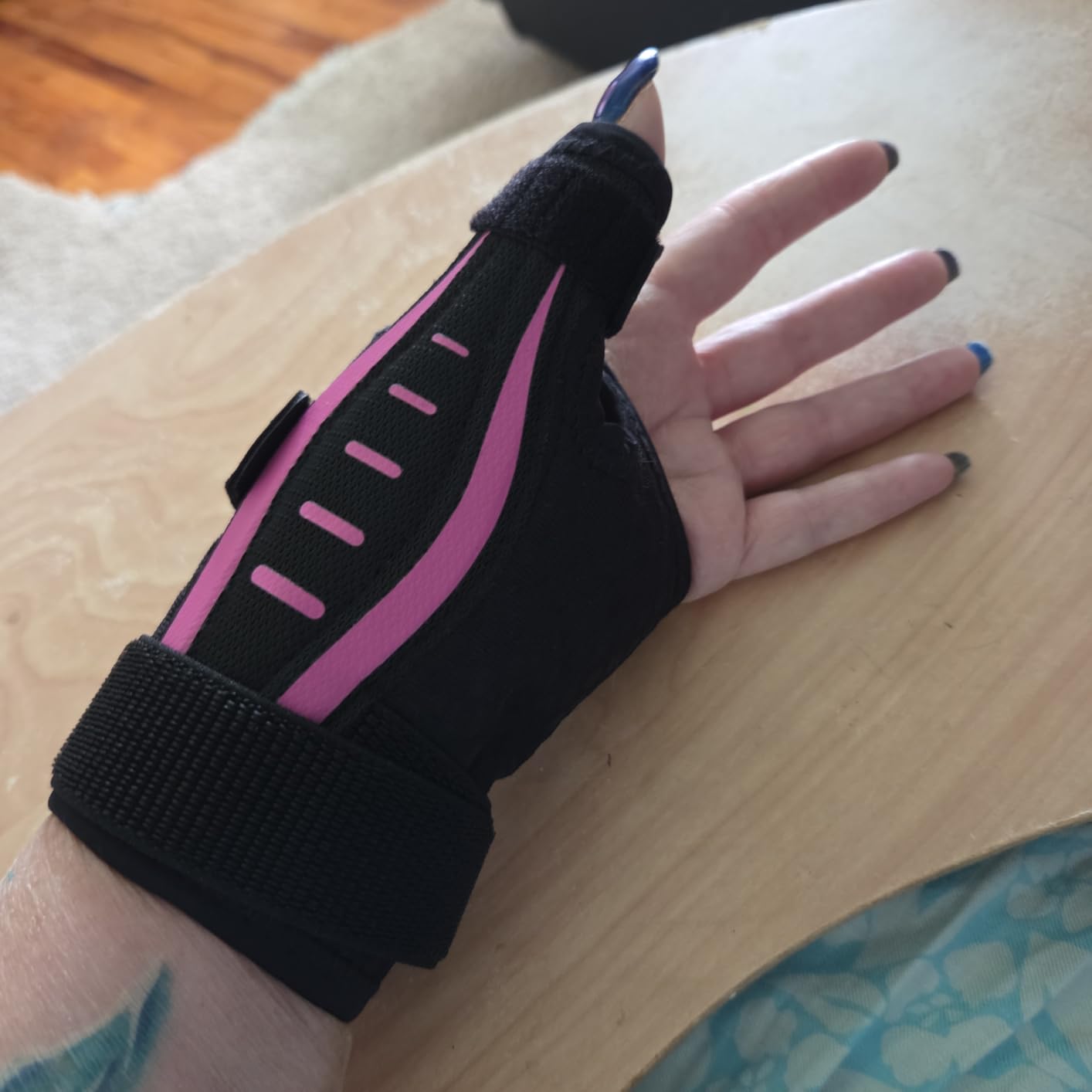 Thumb Brace Right/Left Hand, Thumb Spica Splint Hand Brace for Arthritis Pain and Support, Ergonomical Thumb Stabilizer for Trigger Thumb, CMC, De Quervains Tenosynovitis Pain Relief customer photo 1