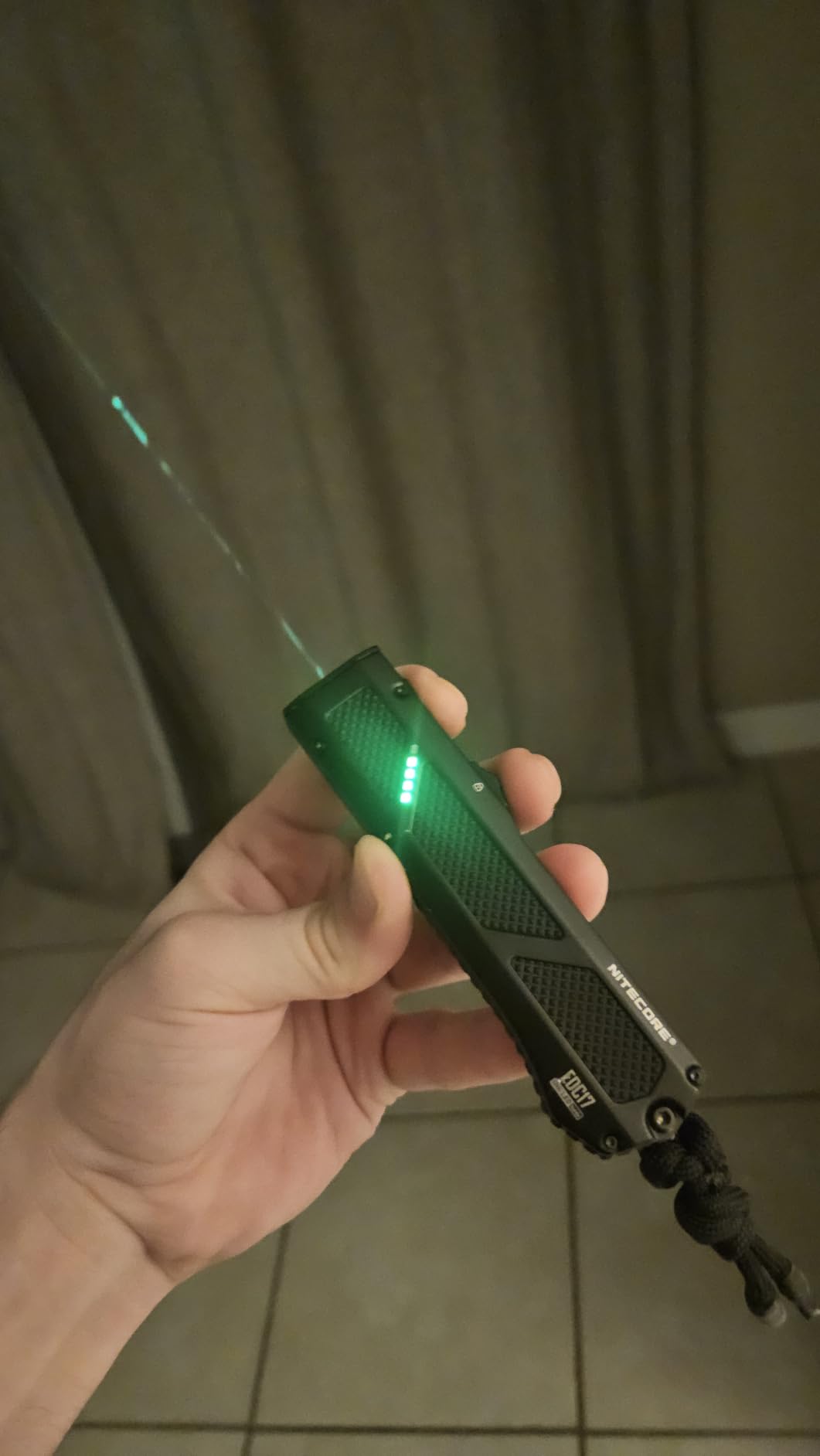 Nitecore EDC17 1500 Lumens EDC Flashlight - 3-in-1 with White Light, UV Black Light and Green Module, Slim Flat Stainless Steel, USB-C Rechargeable, Waterproof customer photo 1