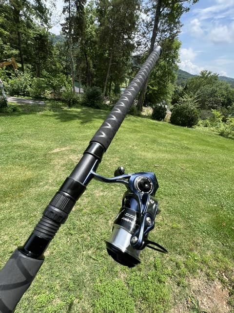 KastKing Kapstan Saltwater Spinning Rod, Boat & Surf Fishing Rod, Lightweight S-Curve Graphite Blanks, Stainless-Steel Double-Foot Guides, Aluminum/Graphite Locking Reel Seat, 2-Piece PTS Rod customer photo 1