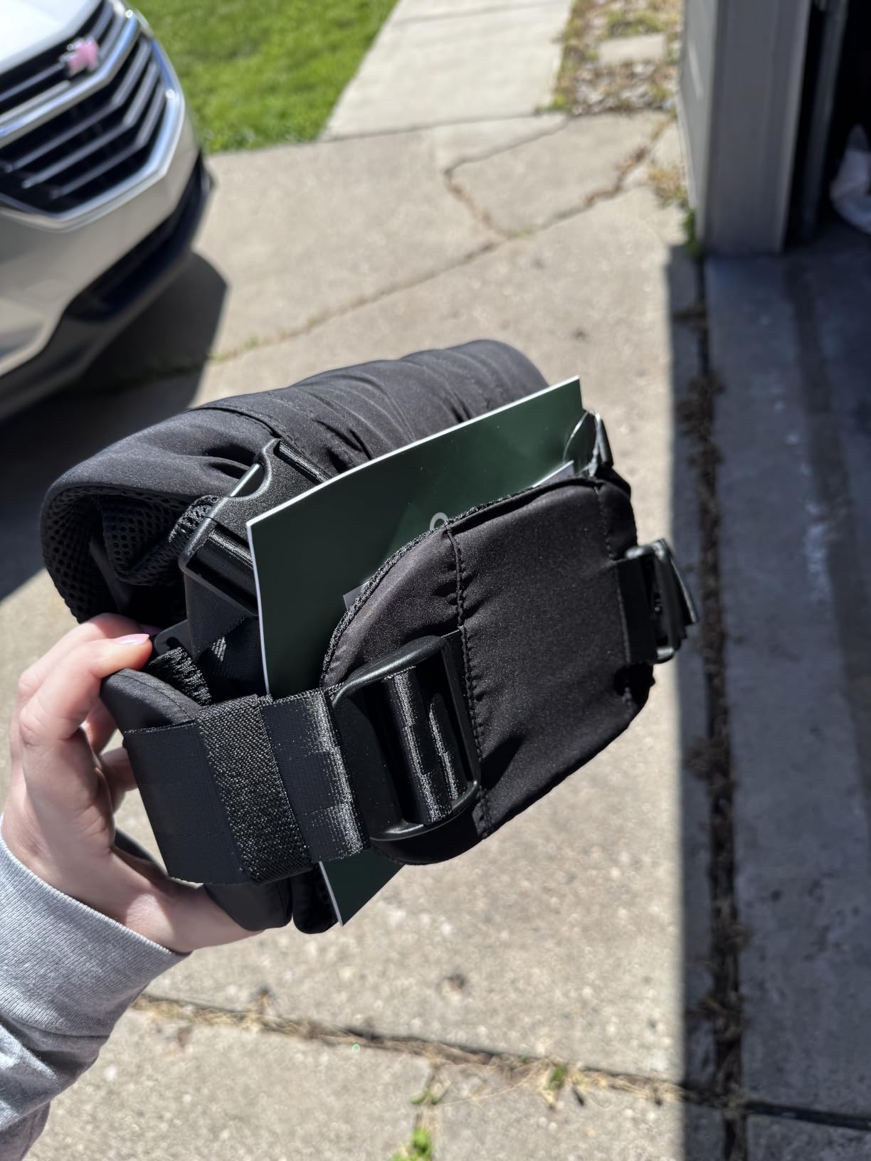 Colugo Baby Carrier 2 Lightweight Ergonomic Baby Carrier | Infant to Toddler | Magnetic Buckles | Phone Pocket & Fanny Pack | 4 Carry Positions | Compact Travel Friendly | Machine Washable customer photo 2