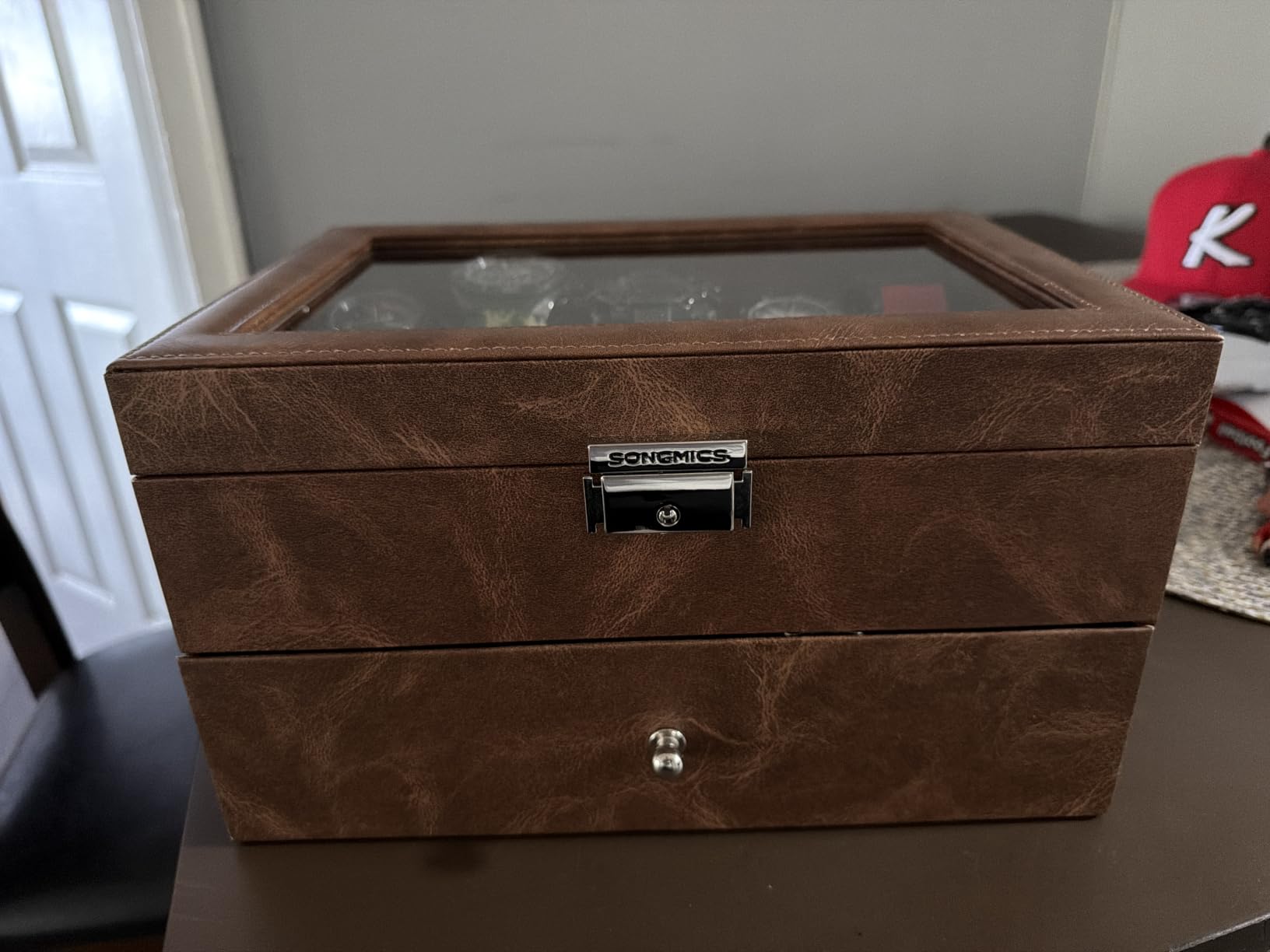 SONGMICS Watch Box, 20-Slot Watch Case Organizer with Large Glass Lid, Removable Pillows, Metal Lock, Gift for Loved Ones, Coffee Brown Synthetic Leather, Coffee Brown Lining UJWB020KZ02S customer photo 2