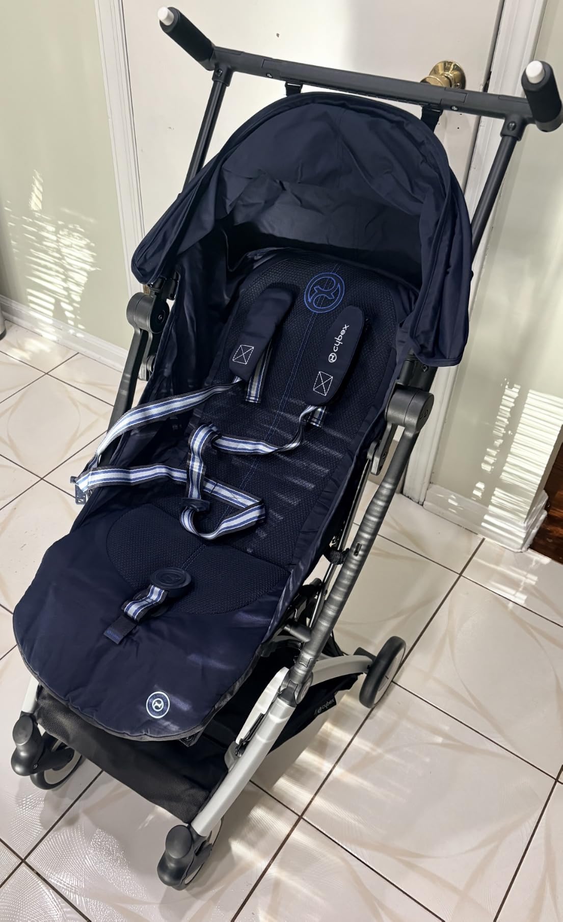 Cybex LIBELLE Ultra Lightweight Travel Stroller - Magic Black customer photo 1
