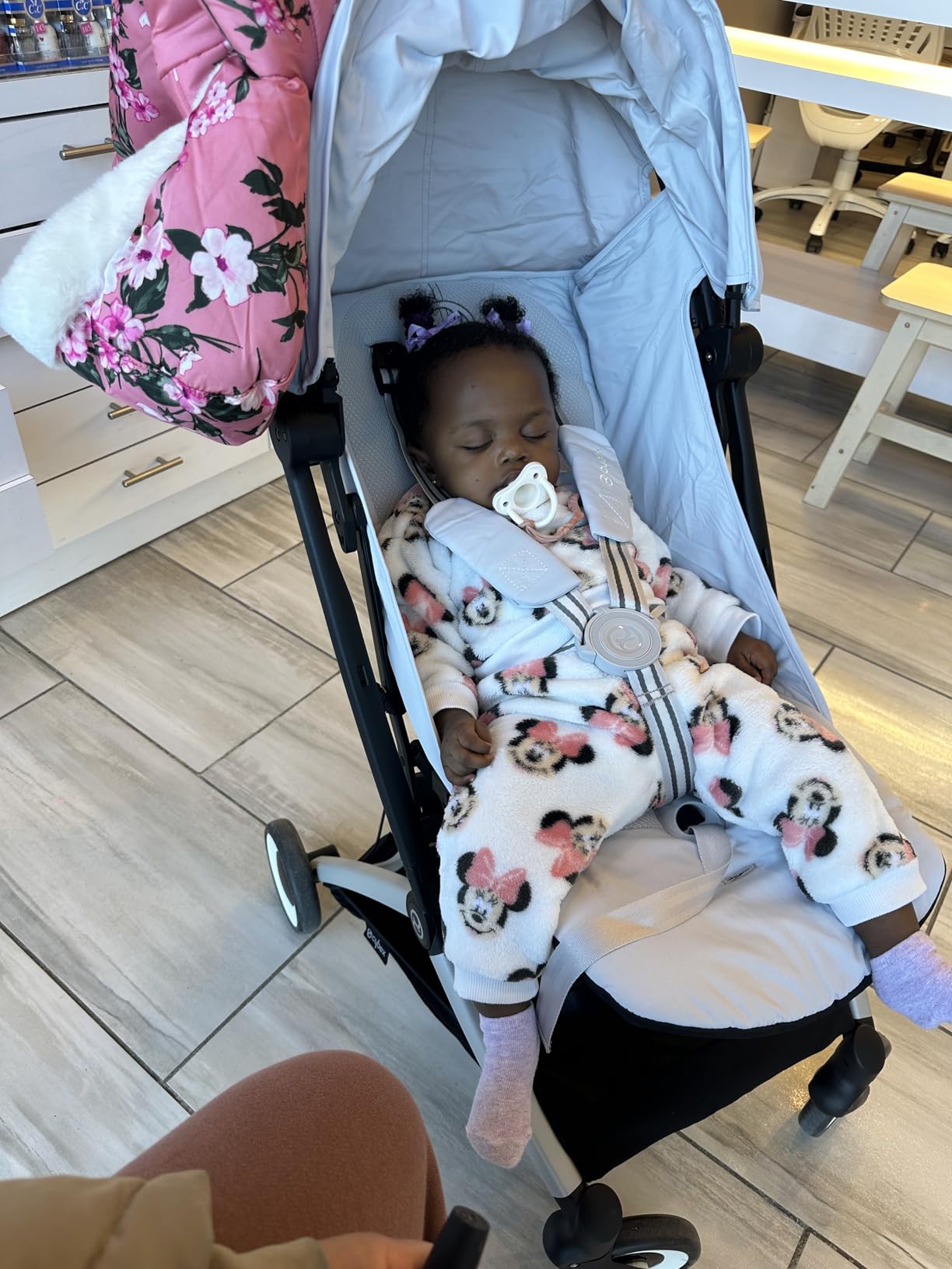 Cybex LIBELLE Ultra Lightweight Travel Stroller - Magic Black customer photo 2