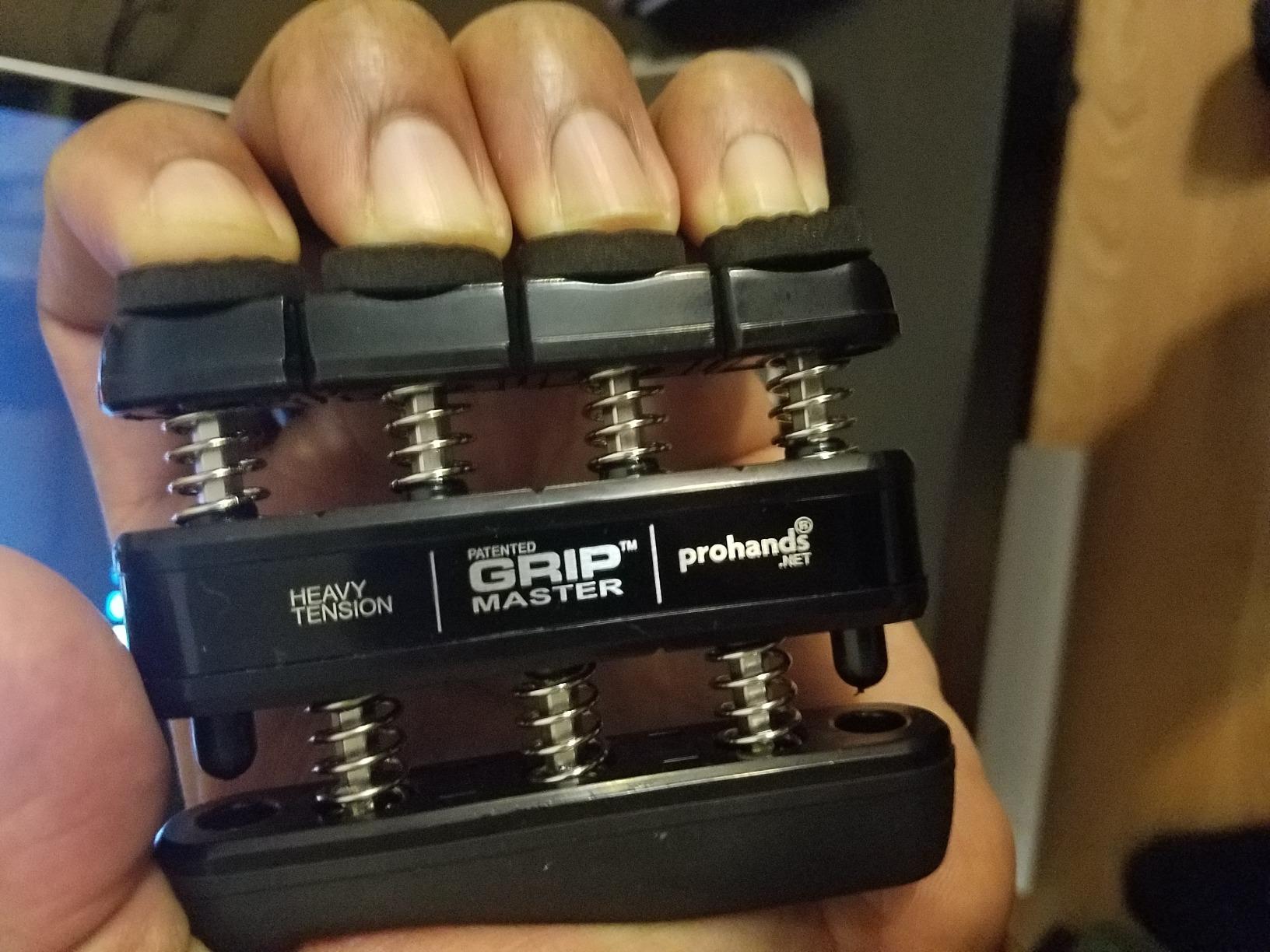 Prohands Gripmaster Hand Exerciser, Finger Exerciser (Hand Grip Strengthener), Spring-Loaded, Finger-Piston System customer photo 2
