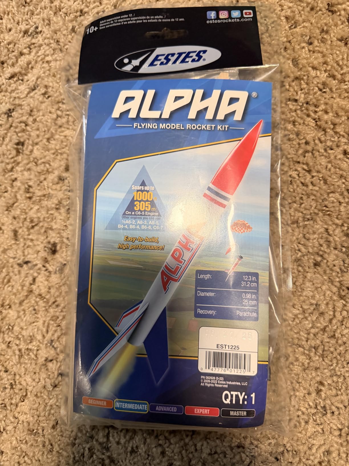 Estes 1225 Alpha Rocket-Building Kit, Intermediate Flying-Rocket-Model Kit for Ages 10+ customer photo 2