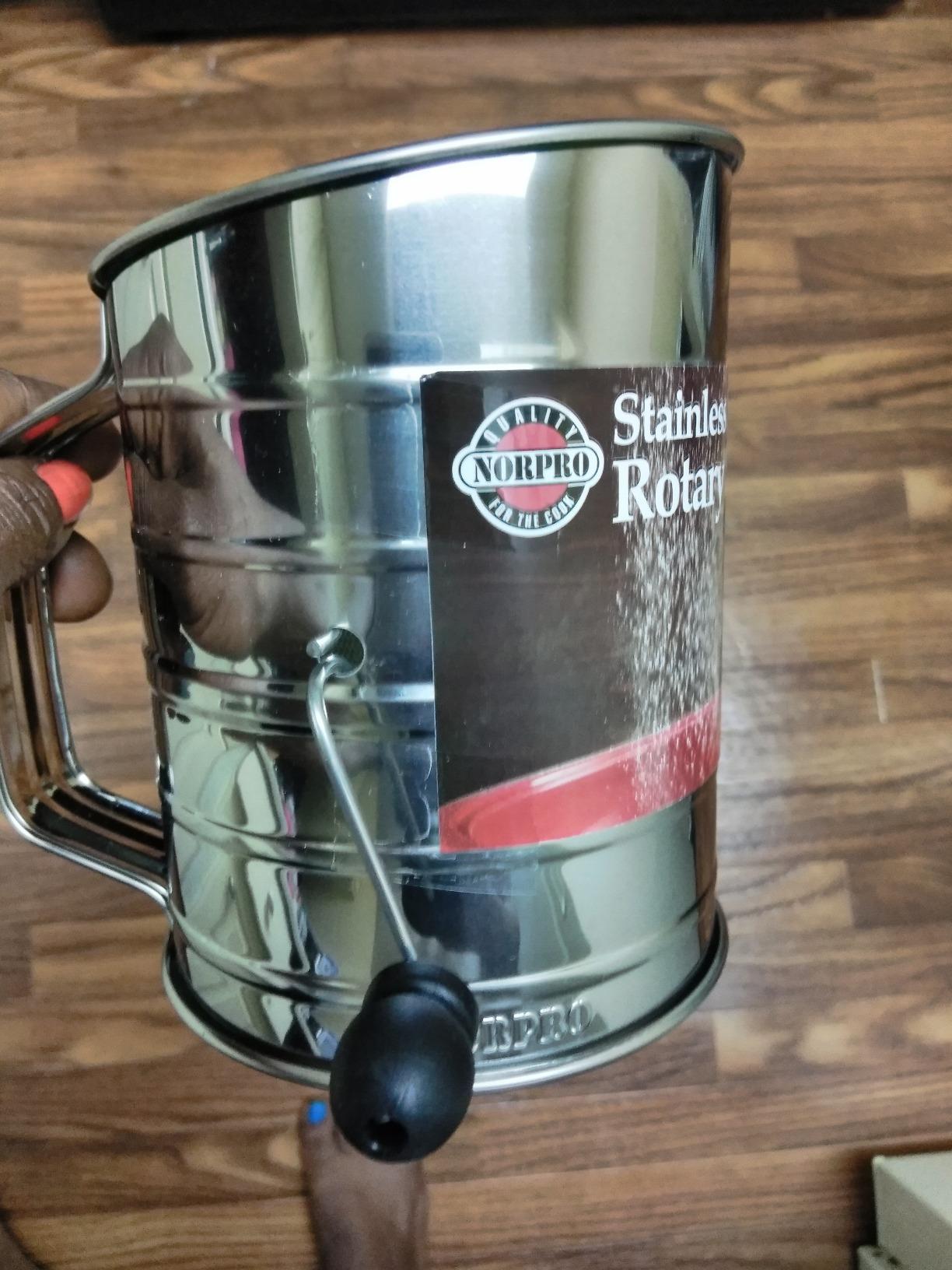 Norpro 3-Cup Stainless Steel Rotary Hand Crank Flour Sifter With 2 Wire Agitator customer photo 2