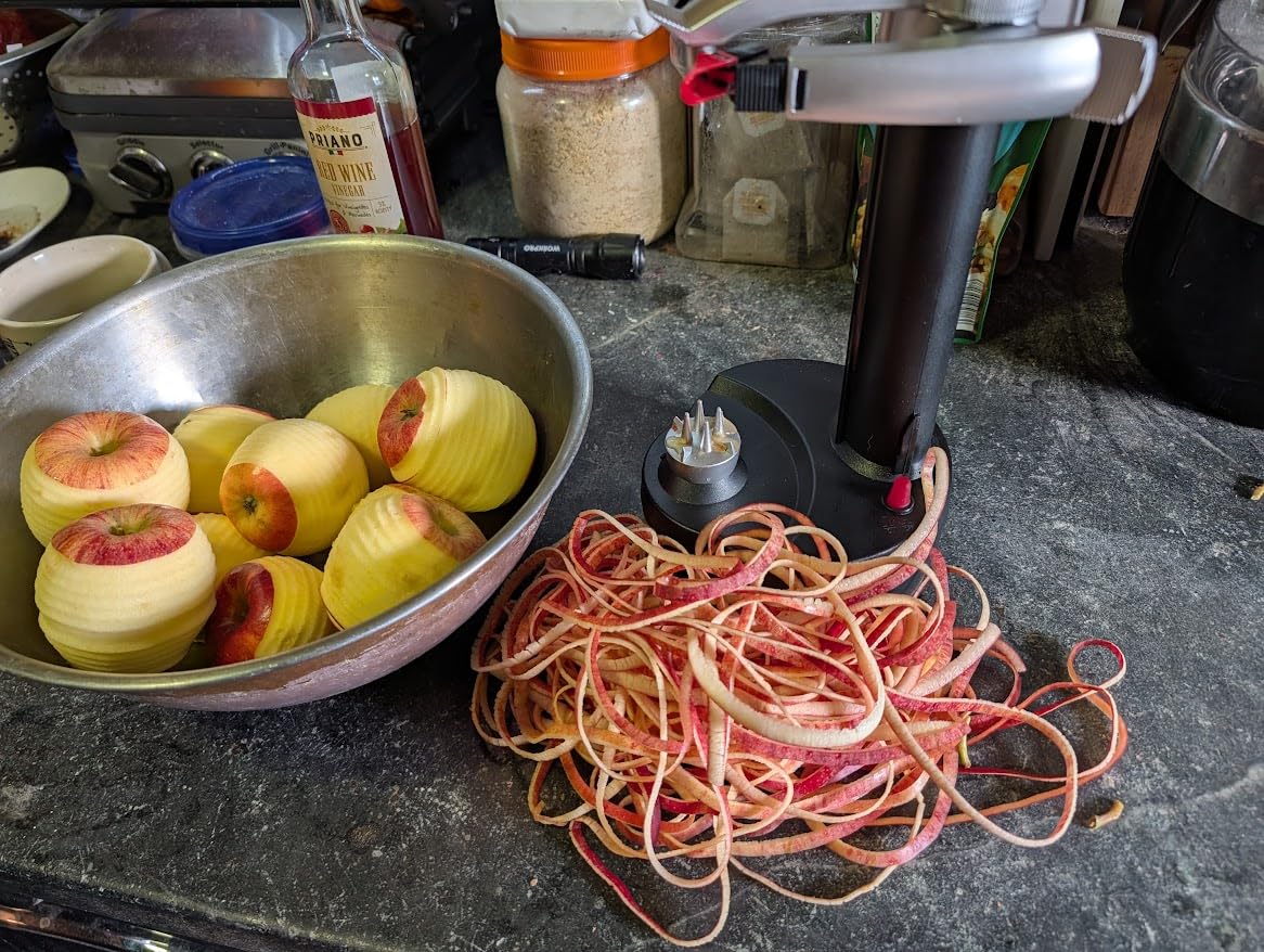 Starfrit Rotato Express Electric Peeler for Potatoes, Fruits & Vegetables customer photo 1