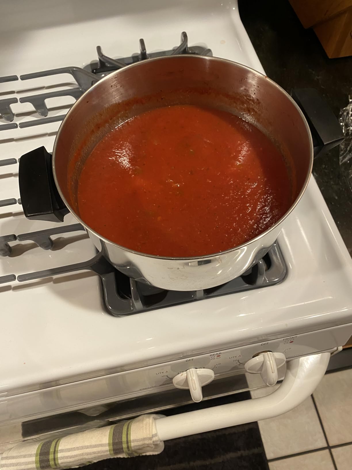 Johnny Apple Sauce Maker, Tomato Sauce Maker, Remove Skins & Seeds From Produce, Model 250 Clamp Based Food Strainer (Basic Strainer) customer photo 1