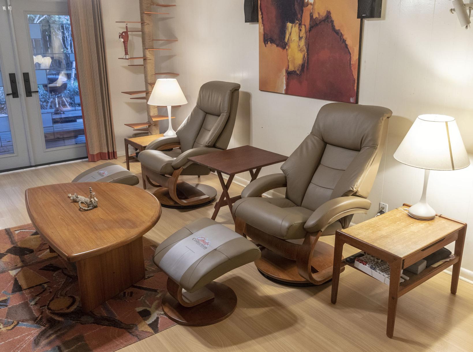 Chairs Collection by Mac Motion Mandal Top Grain Leather Oslo Recliner and Ottoman, Sand (tan) customer photo 1