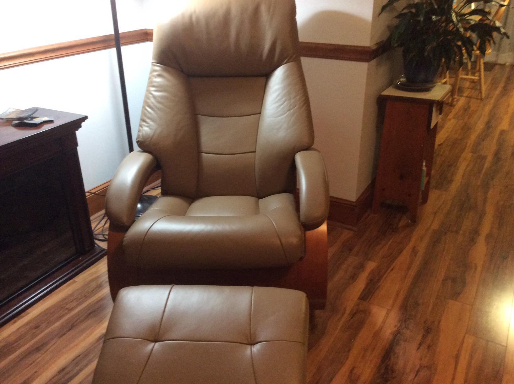 Chairs Collection by Mac Motion Mandal Top Grain Leather Oslo Recliner and Ottoman, Sand (tan) customer photo 2
