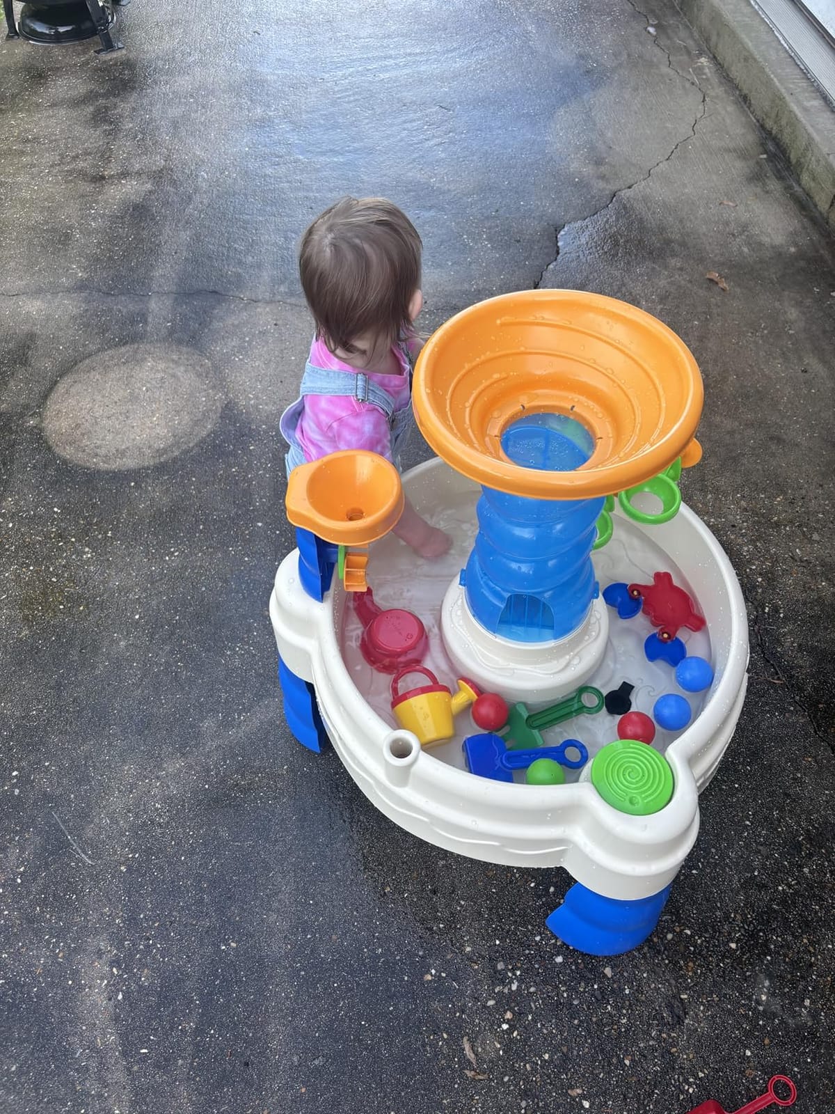 Little Tikes Spiralin' Seas Waterpark Play Table, Multicolor customer photo 1