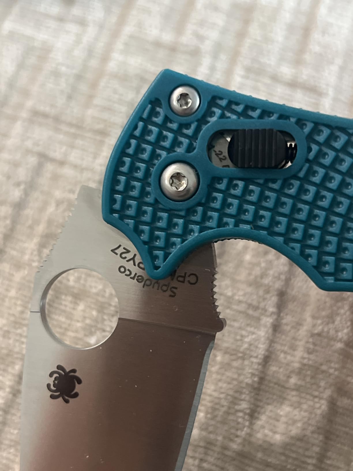 Spyderco Manix 2 Lightweight Folding Pocket Knife, PlainEdge | Blue, 8