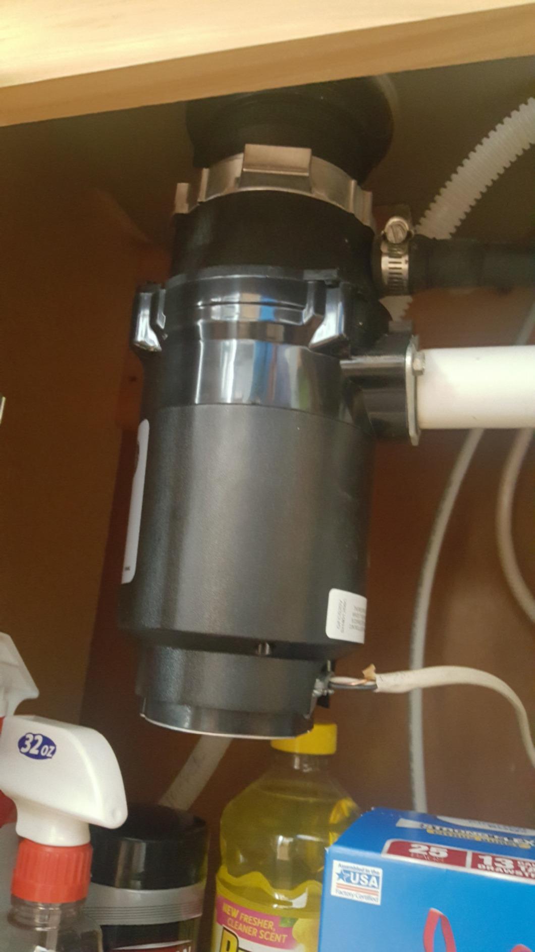 GE Disposall Continuous Feed 1/2 Horsepower Motor Garbage Disposer, Good for Grinding: Cooked Meat, Beans, & Seeds, Easy Install Kit, Non-Corded, Recommended for 2-4 Person Homes, GFC520N customer photo 2