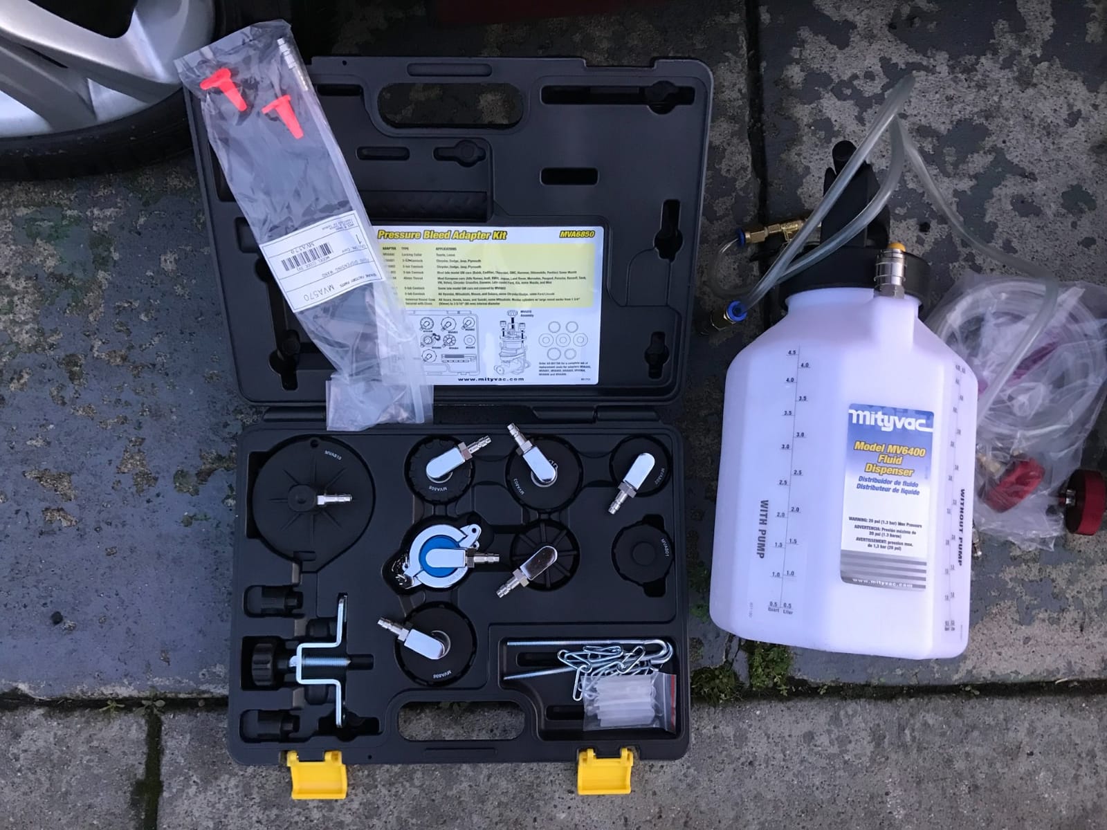 Mityvac MV6840 Hydraulic Brake and Clutch Pressure Bleeding System, Includes Seven (7) Master Cylinder Adapters, 1.2 Gallon Reservoir, Quick-Change Connections Pressure Relief Valve, Storage Case customer photo 2